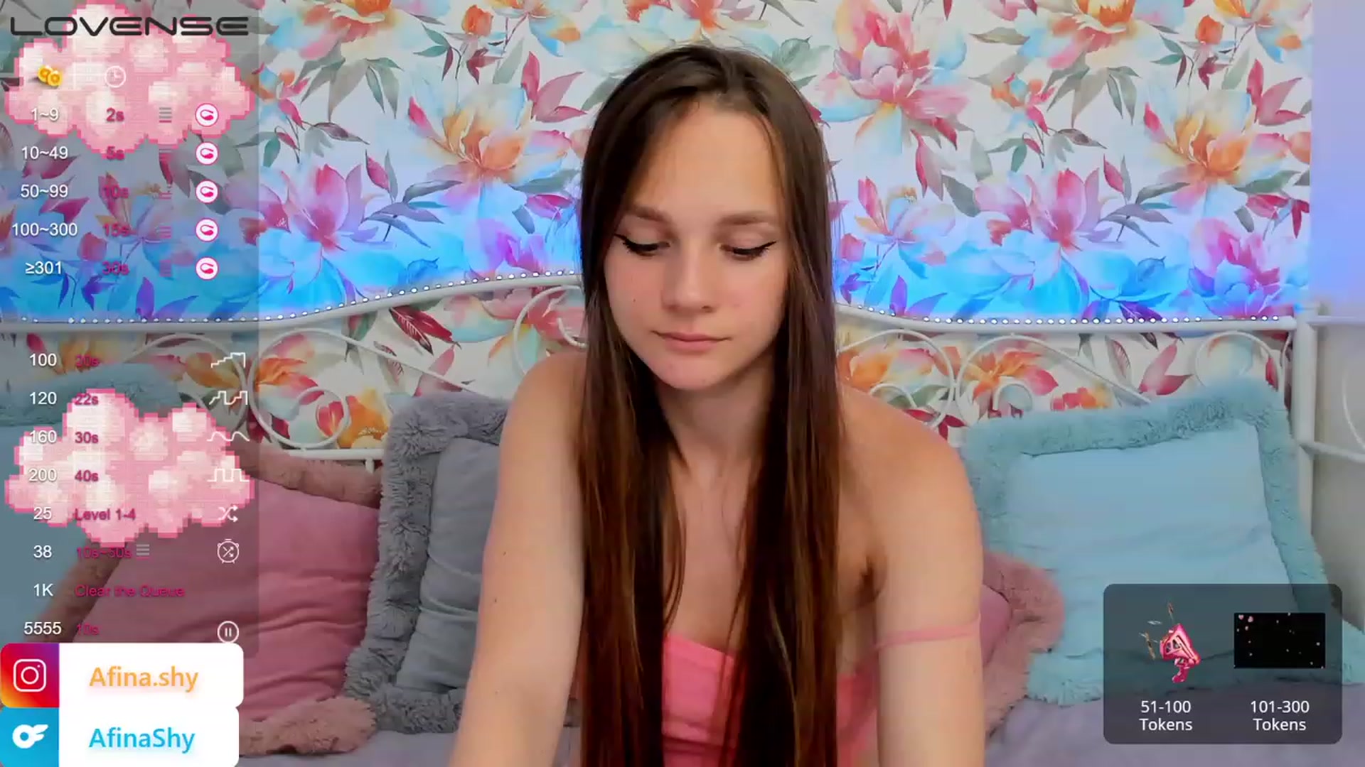 Gallery image thumbnail from AfinaShy's myfreecams stream on, 07/25/2023, 16:37 image 6 of 20