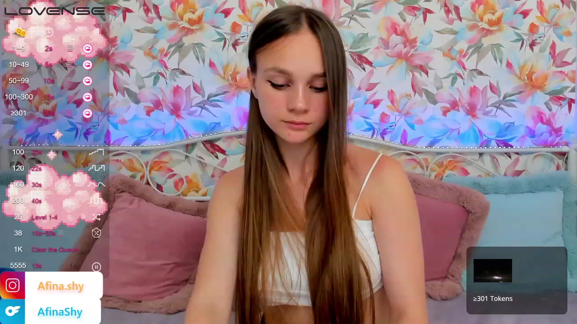 Gallery image thumbnail from AfinaShy's myfreecams stream on, 07/26/2023, 17:55 image 8 of 20