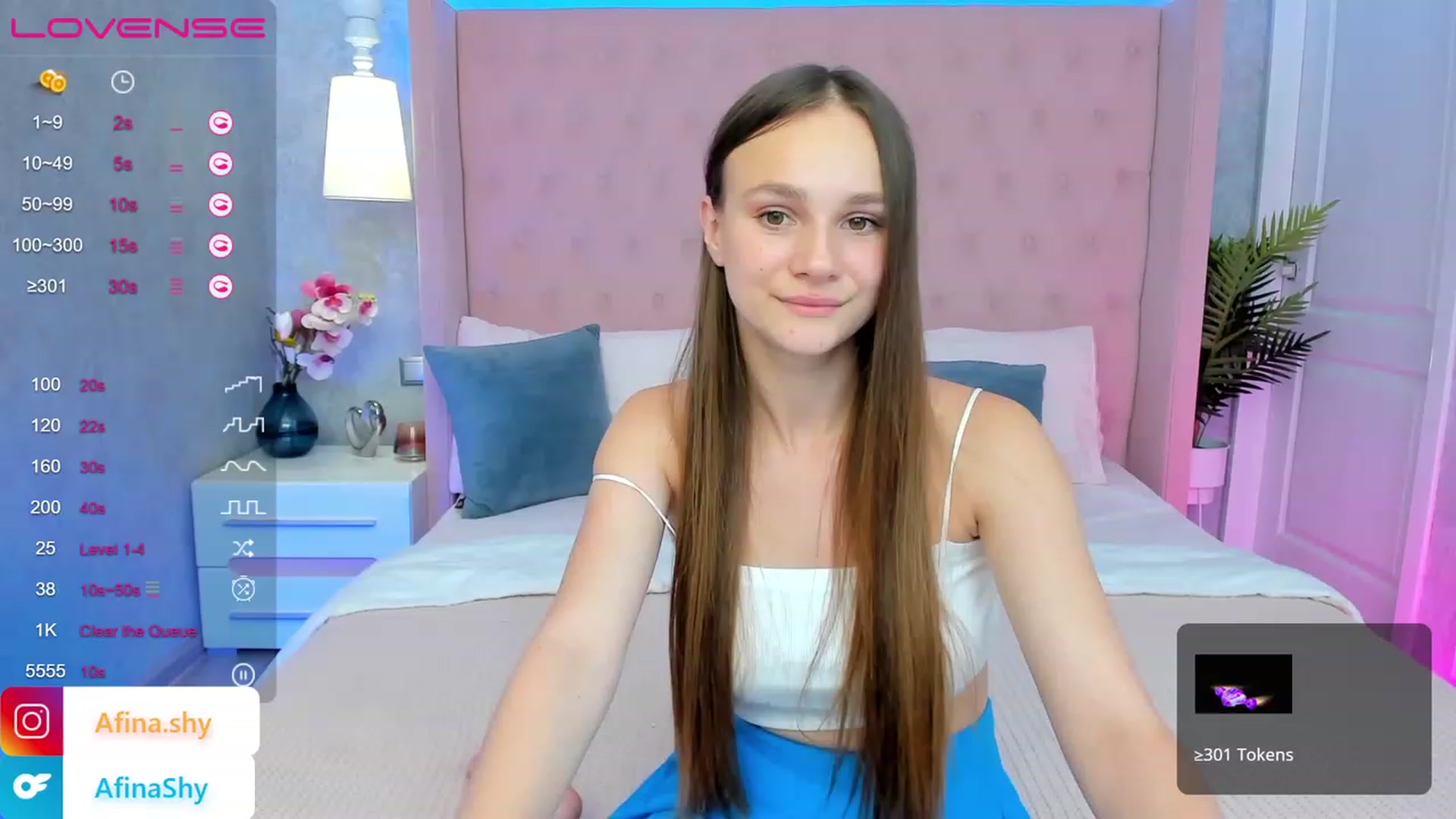 Gallery image thumbnail from AfinaShy's myfreecams stream on, 07/28/2023, 10:36 image 6 of 20