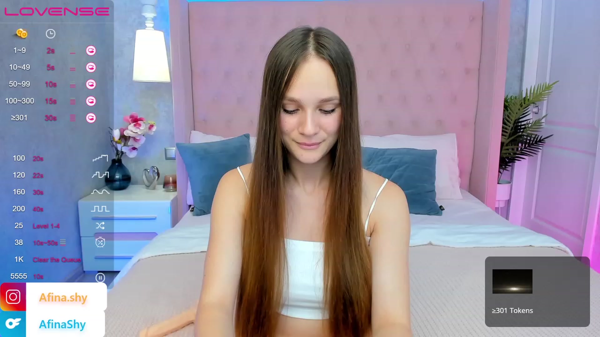 Gallery image thumbnail from AfinaShy's myfreecams stream on, 07/28/2023, 11:45 image 2 of 20