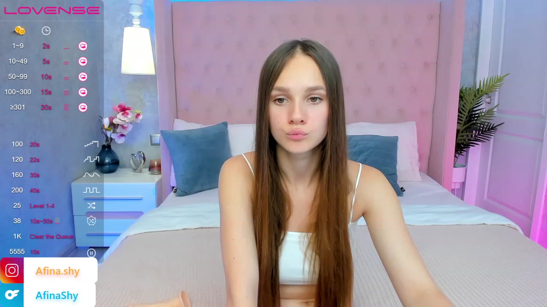 Gallery image thumbnail from AfinaShy's myfreecams stream on, 07/28/2023, 11:45 image 13 of 20
