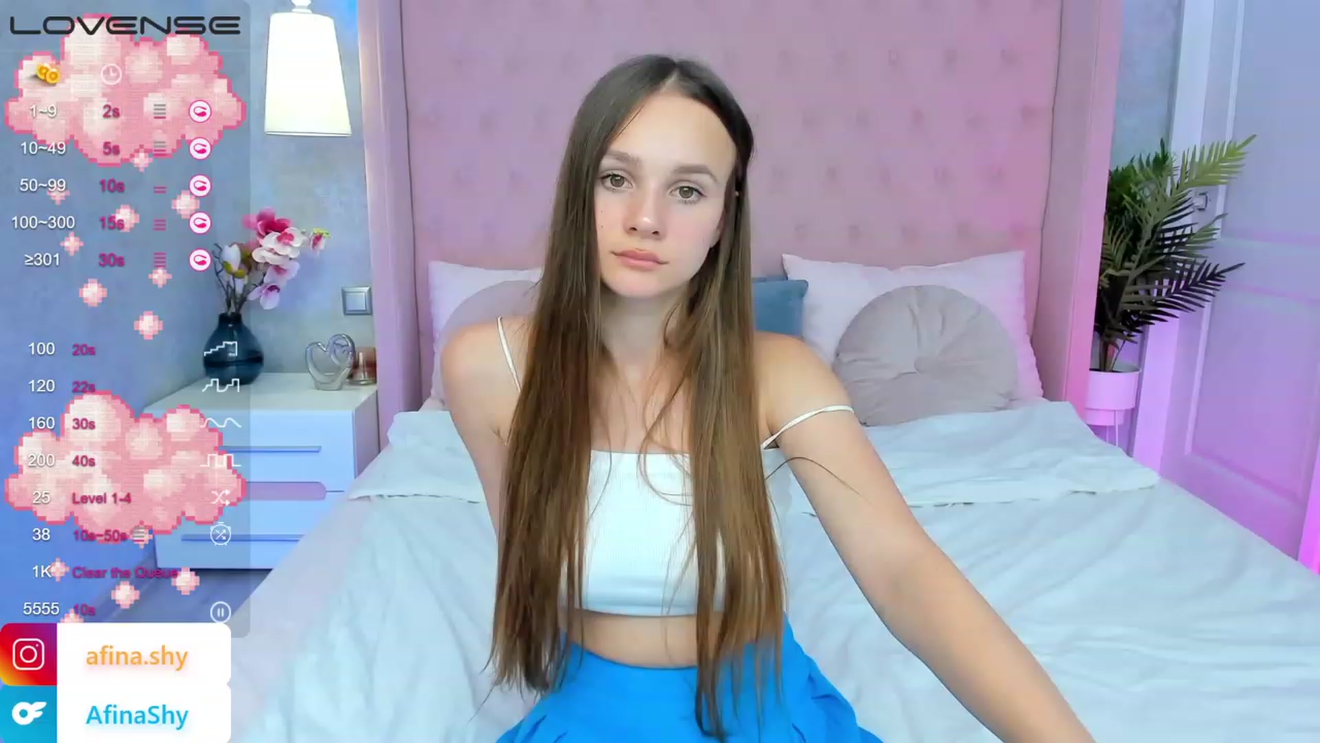 Gallery image thumbnail from AfinaShy's myfreecams stream on, 08/03/2023, 07:42 image 16 of 20