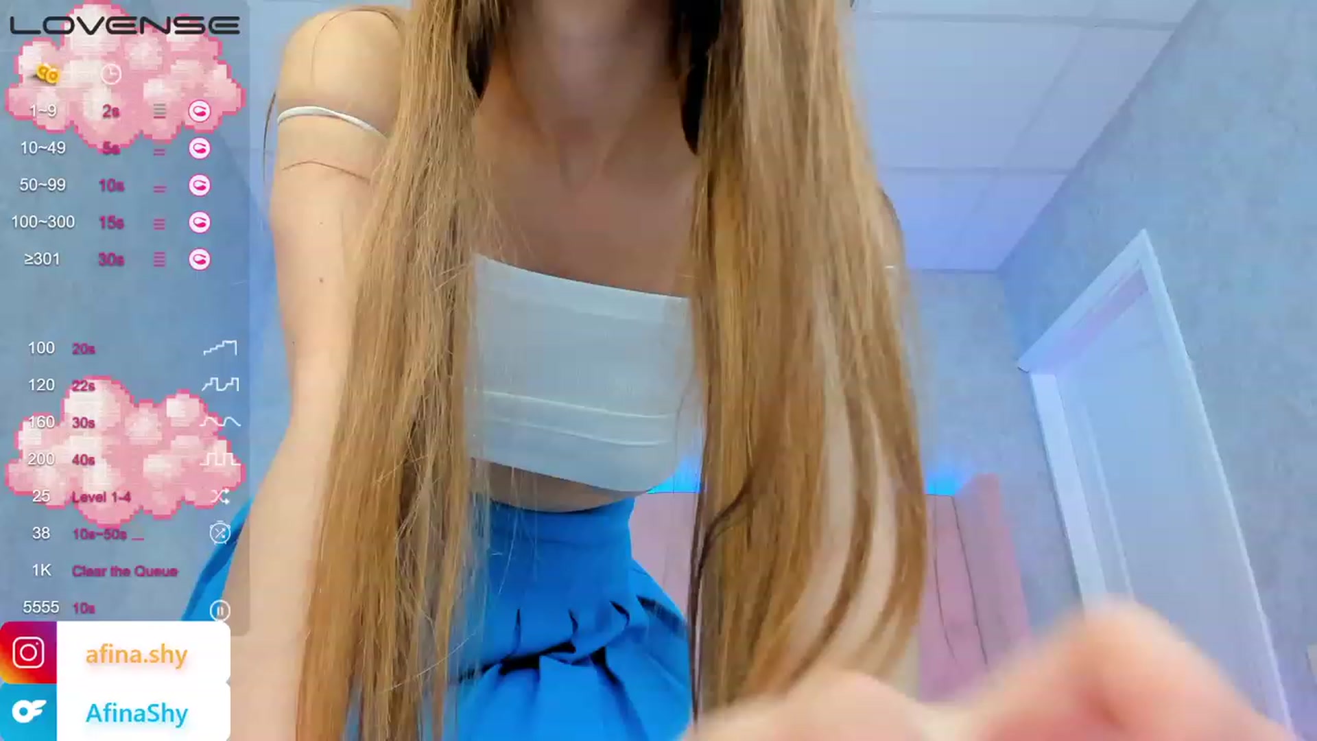 Gallery image thumbnail from AfinaShy's myfreecams stream on, 08/03/2023, 10:37 image 4 of 20
