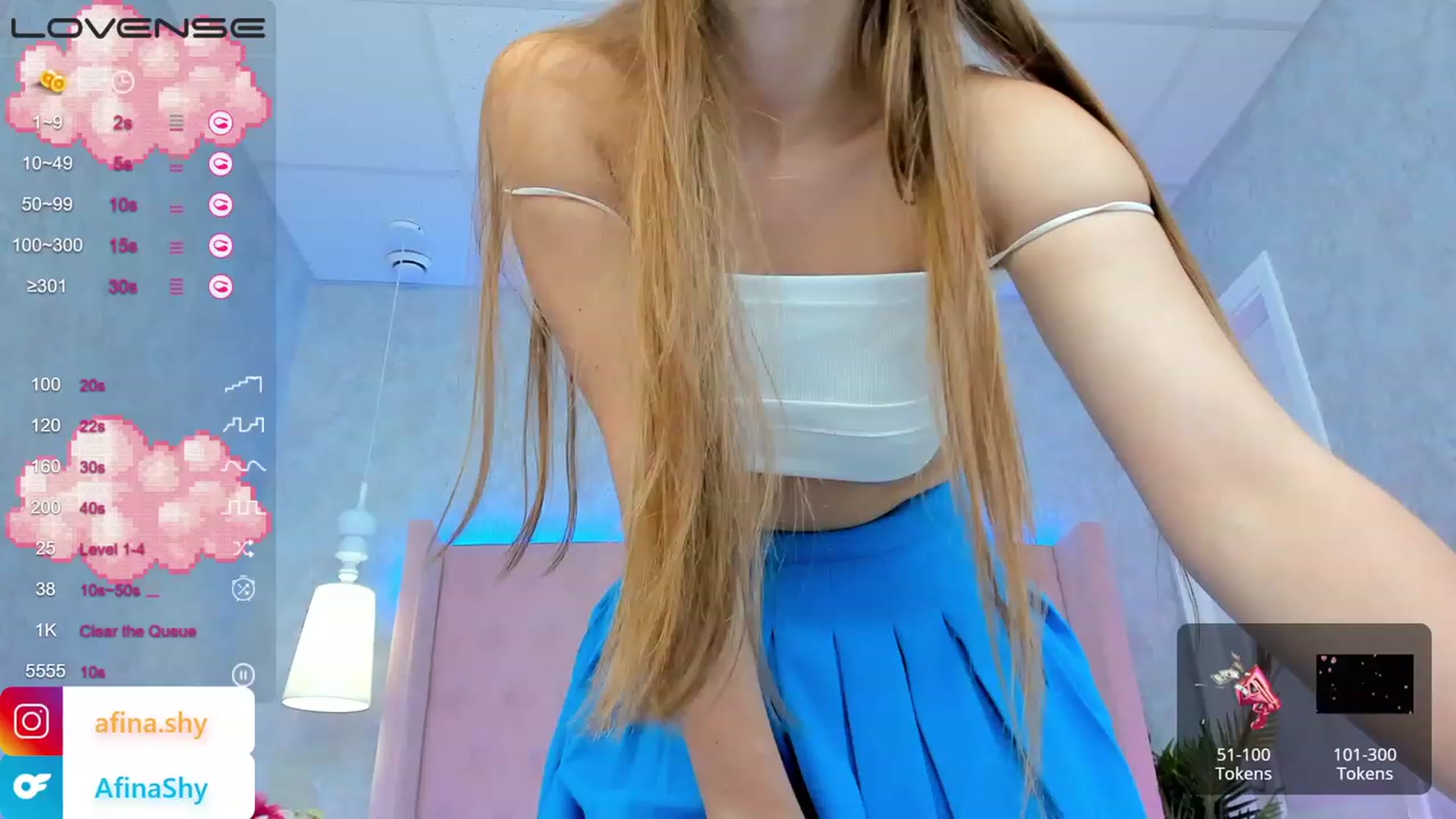Gallery image thumbnail from AfinaShy's myfreecams stream on, 08/03/2023, 10:37 image 2 of 20