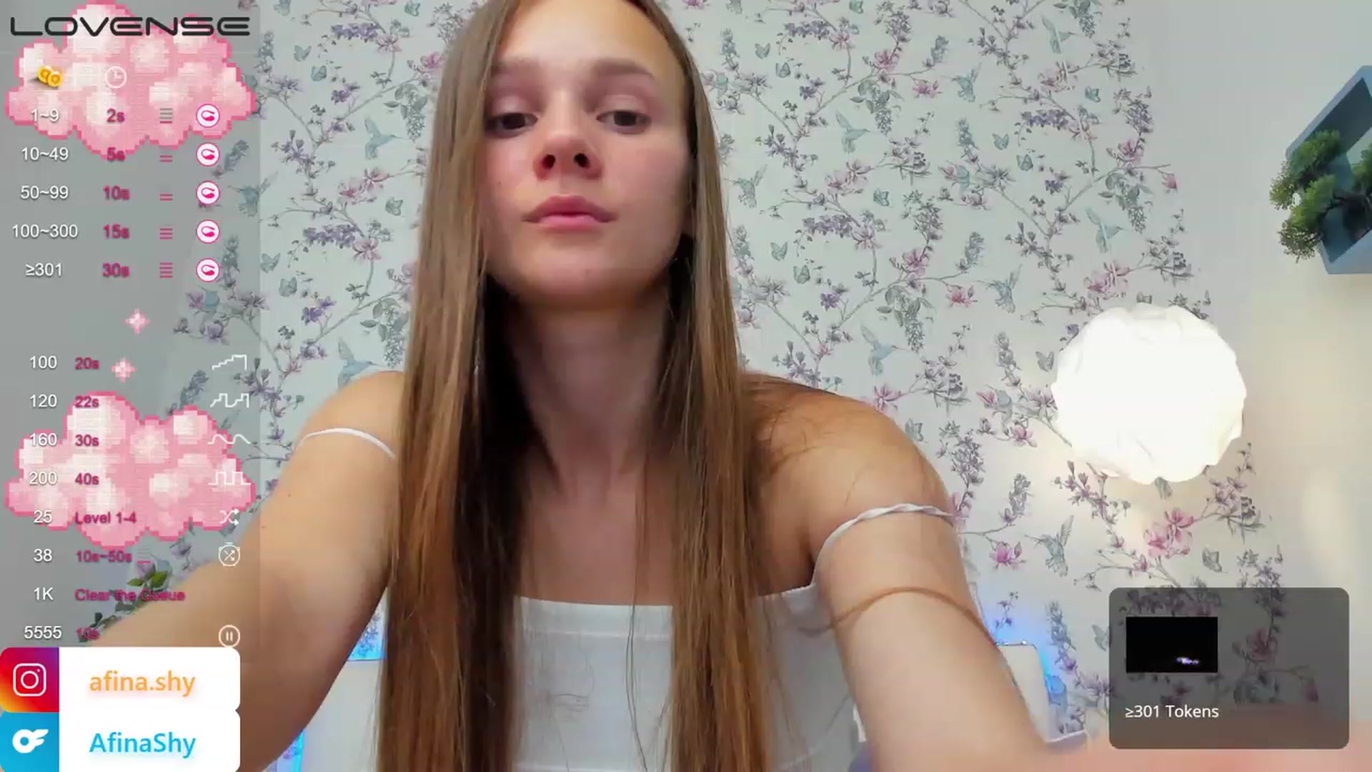 Gallery image thumbnail from AfinaShy's myfreecams stream on, 08/07/2023, 19:03 image 17 of 20