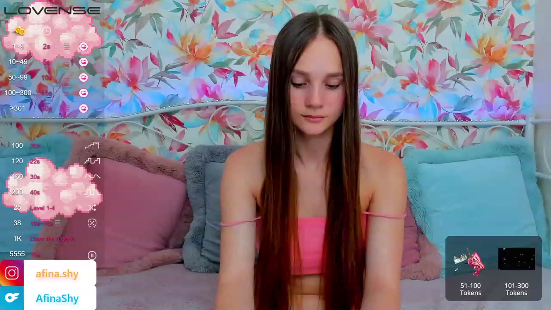 Gallery image thumbnail from AfinaShy's myfreecams stream on, 08/08/2023, 15:54 image 15 of 20