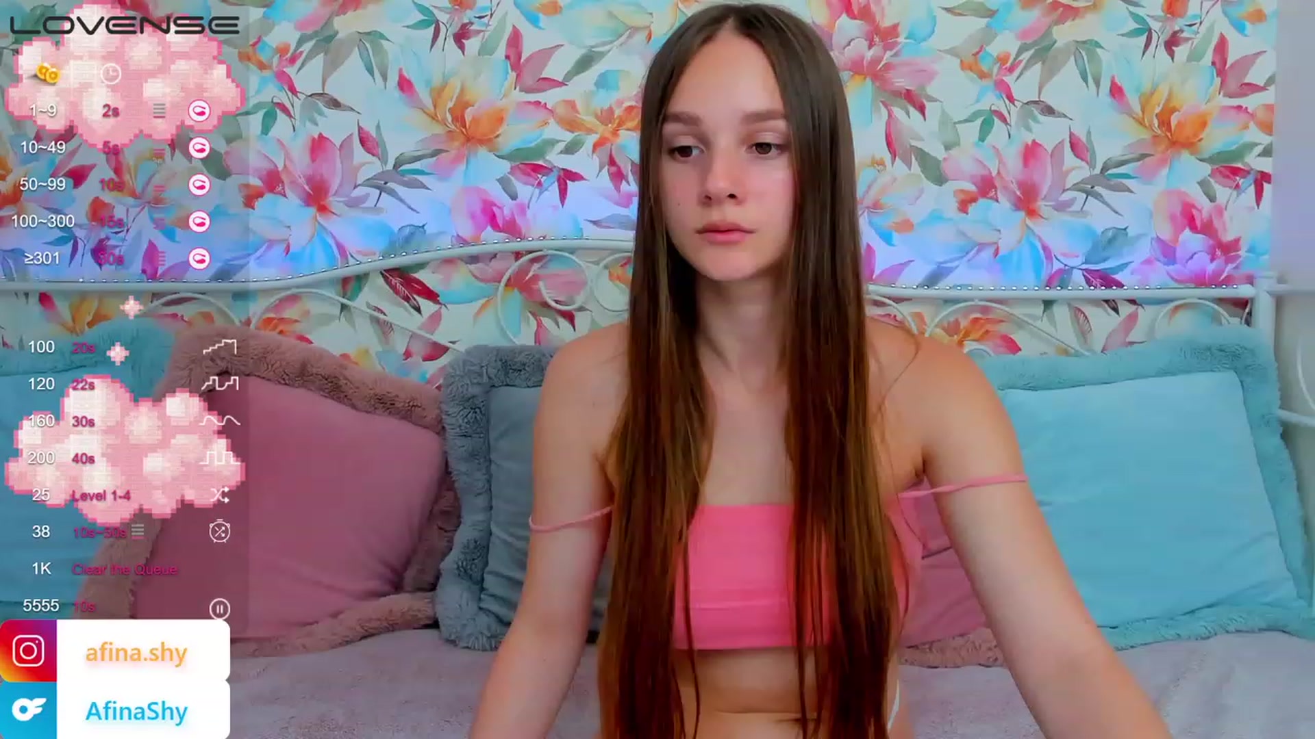 Gallery image thumbnail from AfinaShy's myfreecams stream on, 08/08/2023, 15:54 image 14 of 20
