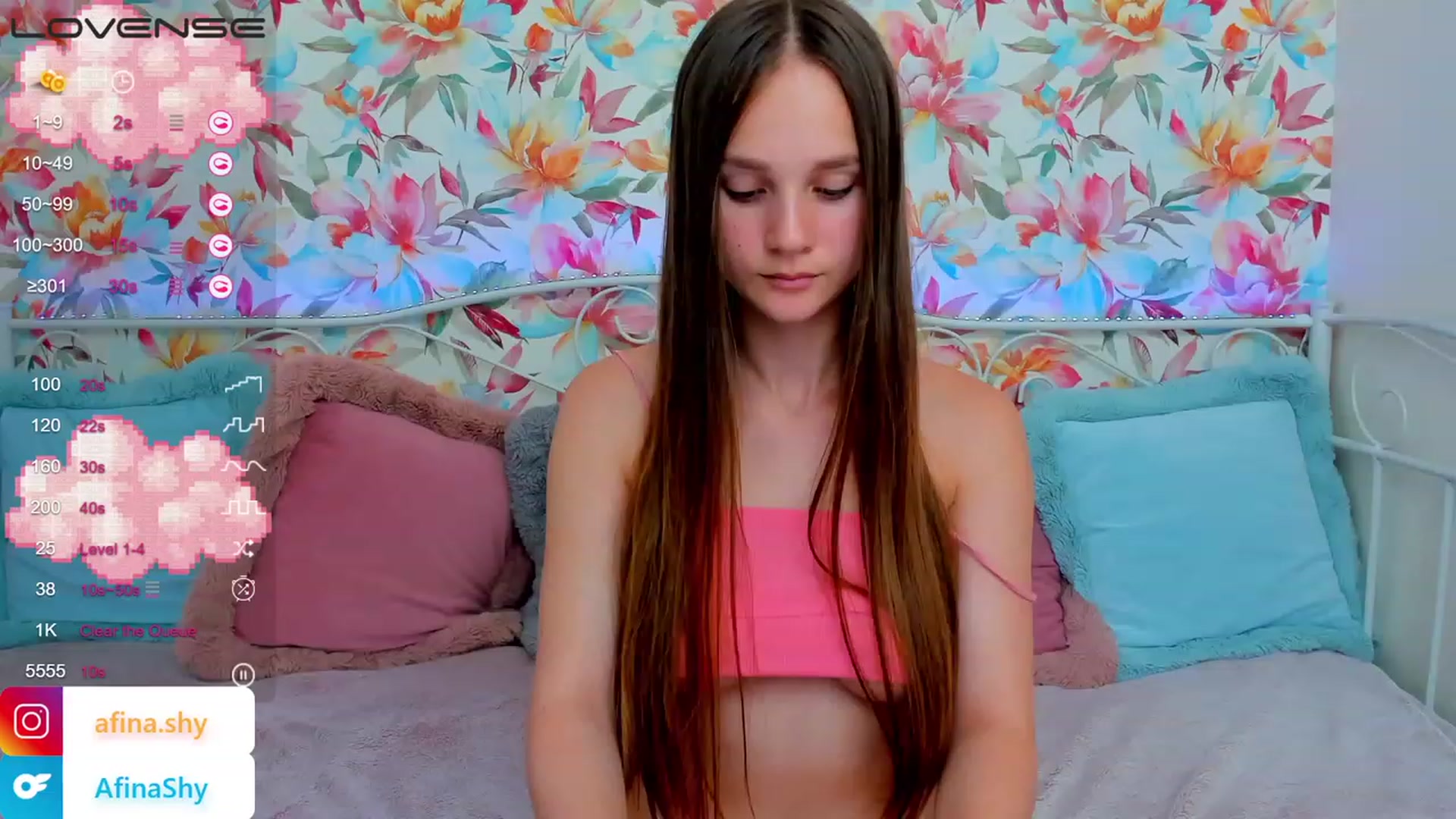 Gallery image thumbnail from AfinaShy's myfreecams stream on, 08/08/2023, 16:45 image 1 of 20