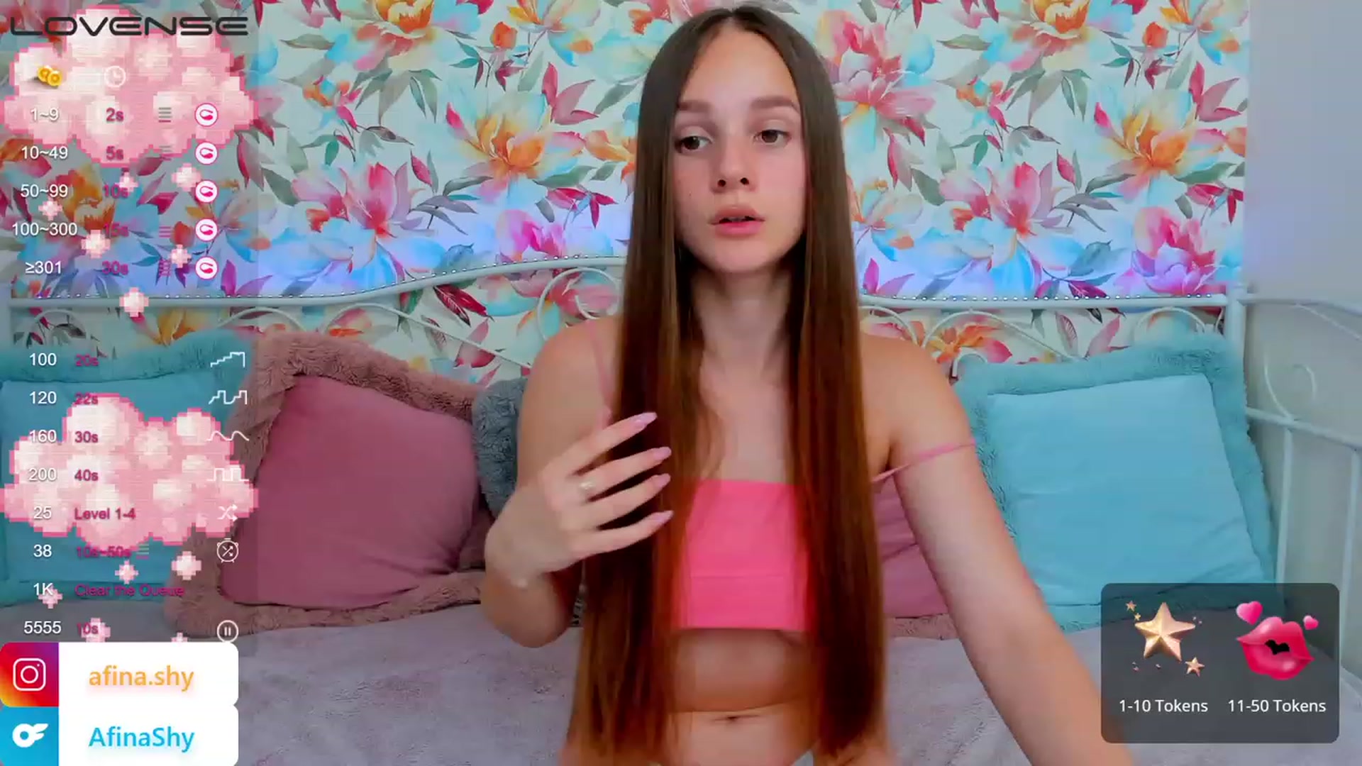 Gallery image thumbnail from AfinaShy's myfreecams stream on, 08/08/2023, 16:45 image 3 of 20