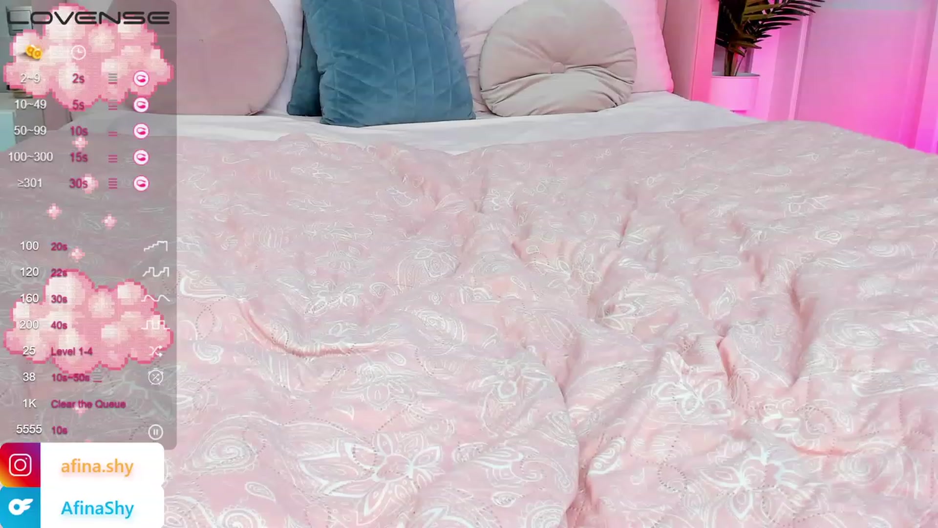 Gallery image thumbnail from AfinaShy's myfreecams stream on, 08/09/2023, 14:11 image 8 of 20