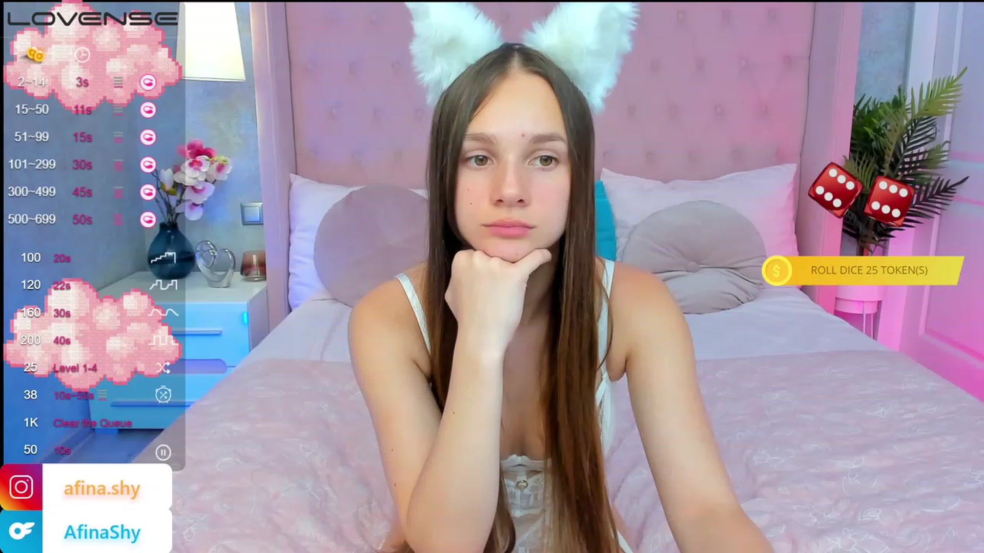 Gallery image thumbnail from AfinaShy's myfreecams stream on, 08/10/2023, 12:02 image 2 of 20