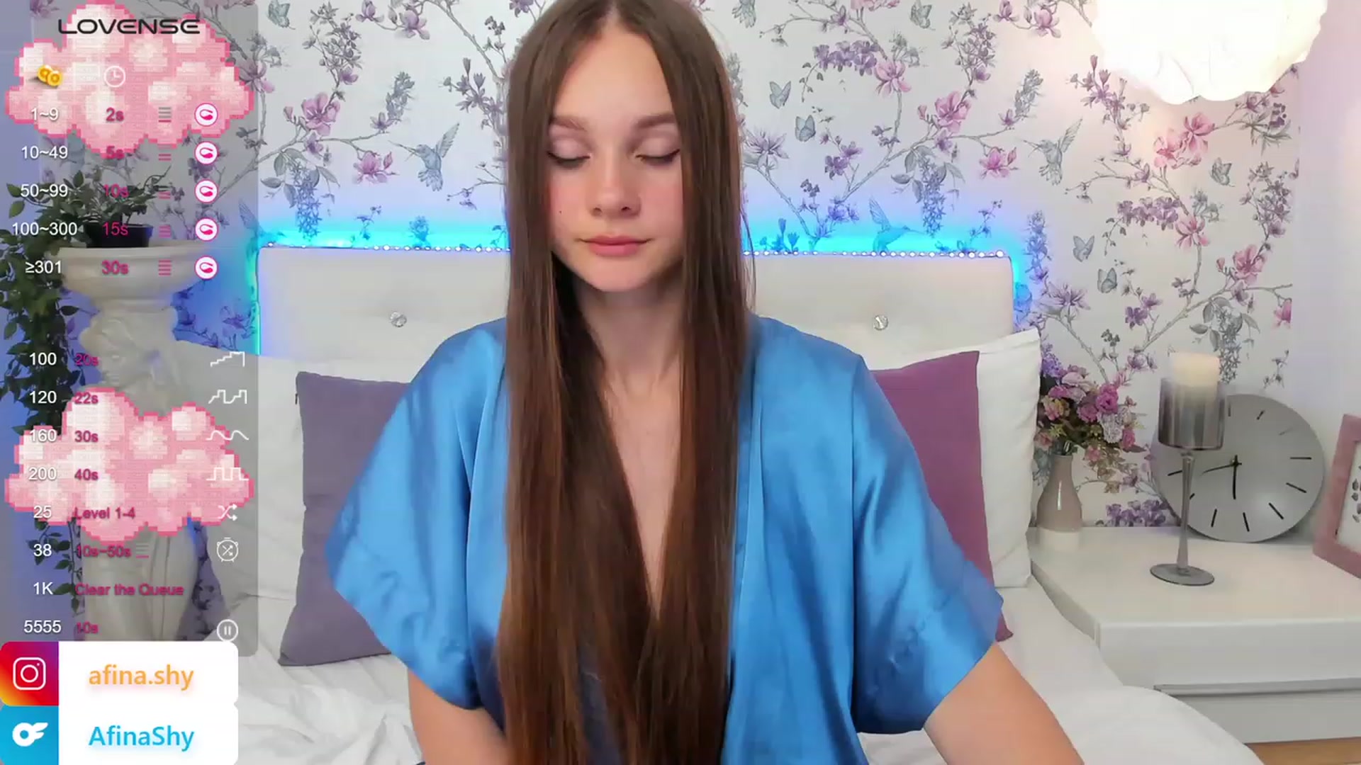Gallery image thumbnail from AfinaShy's myfreecams stream on, 08/22/2023, 16:51 image 6 of 20