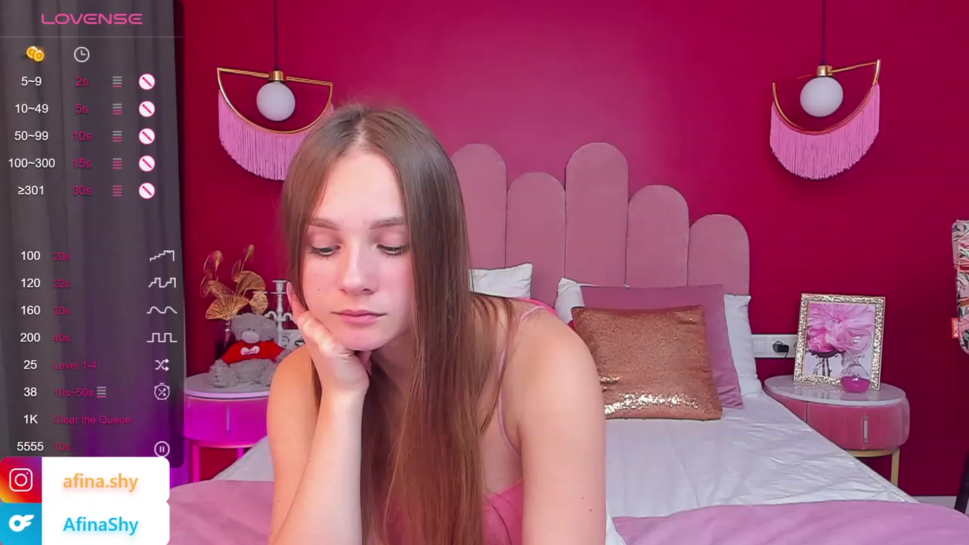 Gallery image thumbnail from AfinaShy's myfreecams stream on, 10/16/2023, 15:49 image 4 of 20