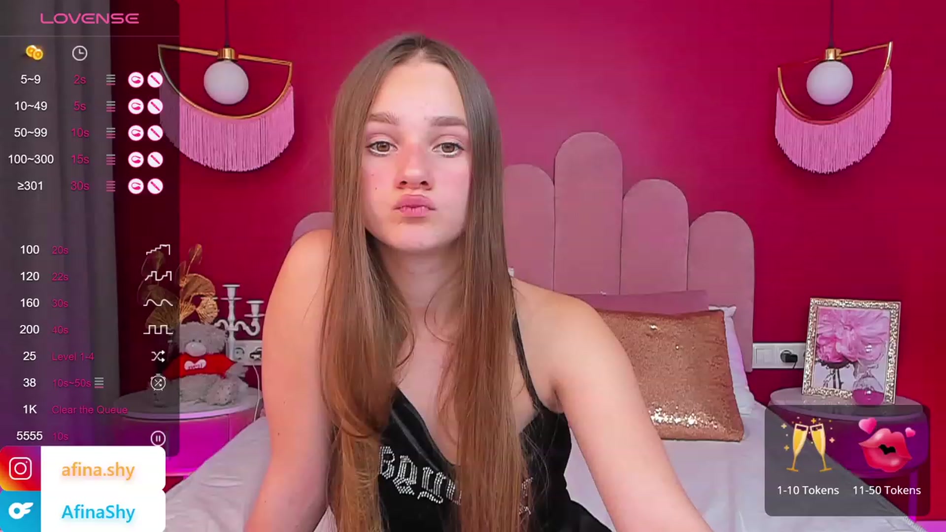 Gallery image thumbnail from AfinaShy's myfreecams stream on, 10/17/2023, 14:40 image 12 of 20