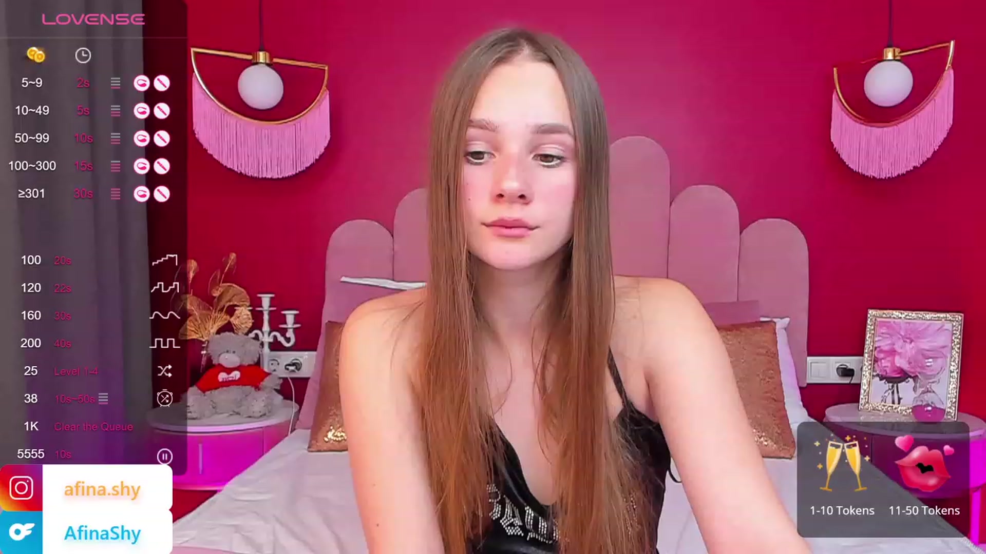 Gallery image thumbnail from AfinaShy's myfreecams stream on, 10/17/2023, 14:40 image 8 of 20
