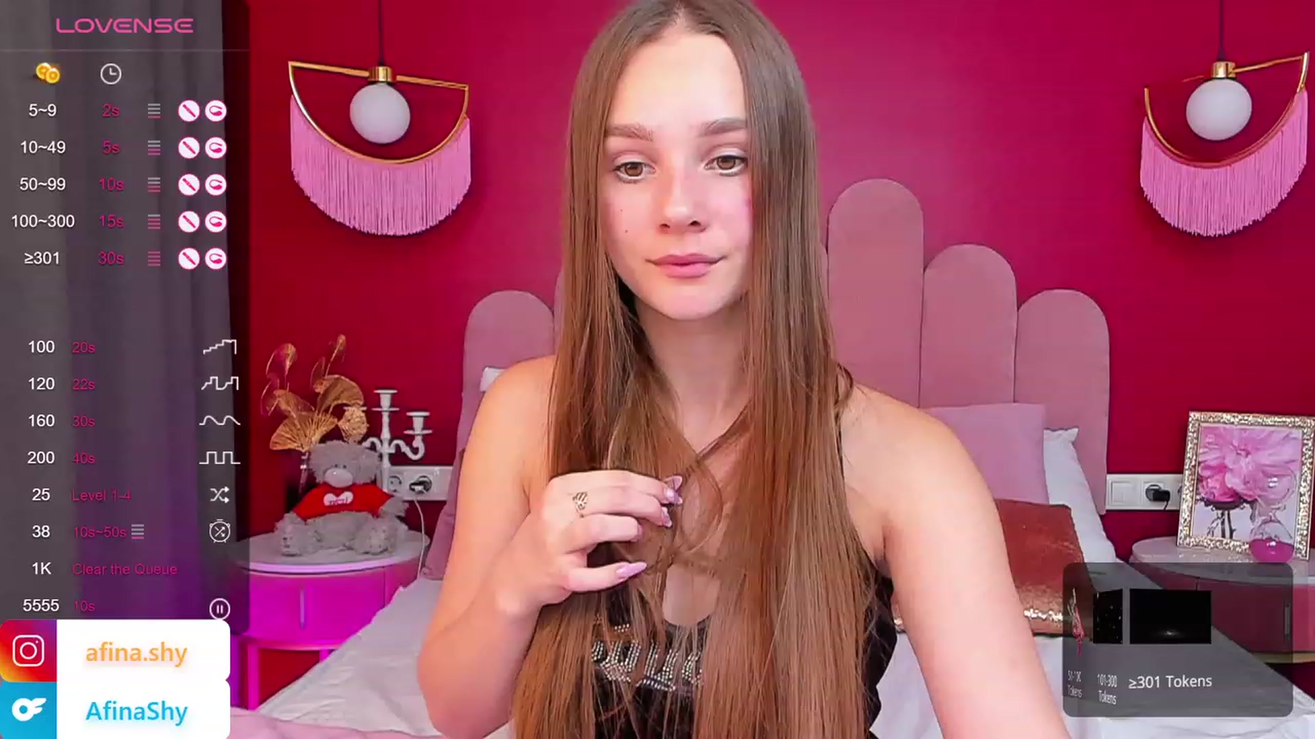 Gallery image thumbnail from AfinaShy's myfreecams stream on, 10/17/2023, 18:41 image 16 of 20