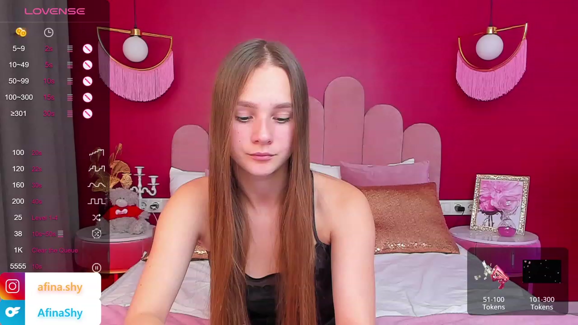 Gallery image thumbnail from AfinaShy's myfreecams stream on, 10/18/2023, 16:15 image 7 of 20