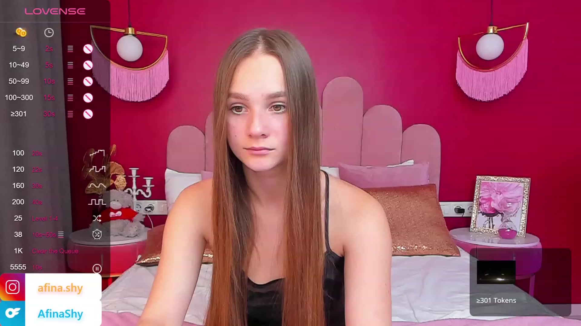 Gallery image thumbnail from AfinaShy's myfreecams stream on, 10/18/2023, 16:15 image 11 of 20
