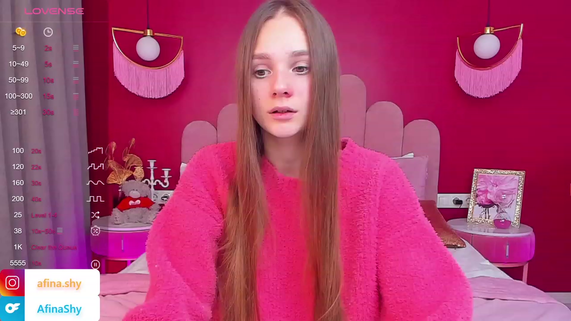 Gallery image thumbnail from AfinaShy's myfreecams stream on, 10/19/2023, 11:51 image 16 of 20