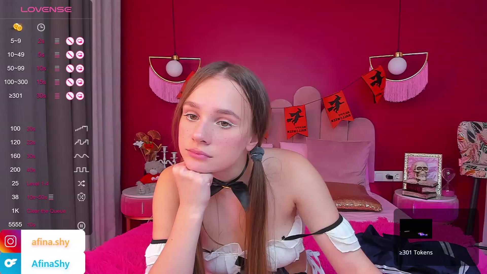 Gallery image thumbnail from AfinaShy's myfreecams stream on, 11/01/2023, 19:59 image 15 of 20