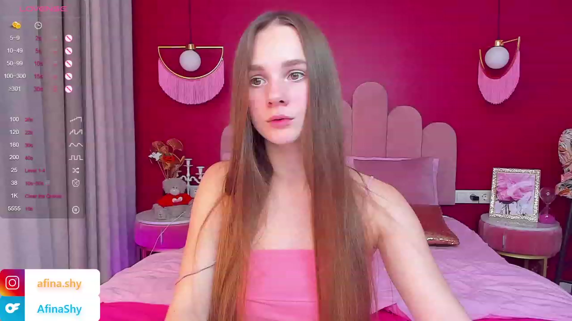 Gallery image thumbnail from AfinaShy's myfreecams stream on, 11/07/2023, 18:44 image 3 of 20