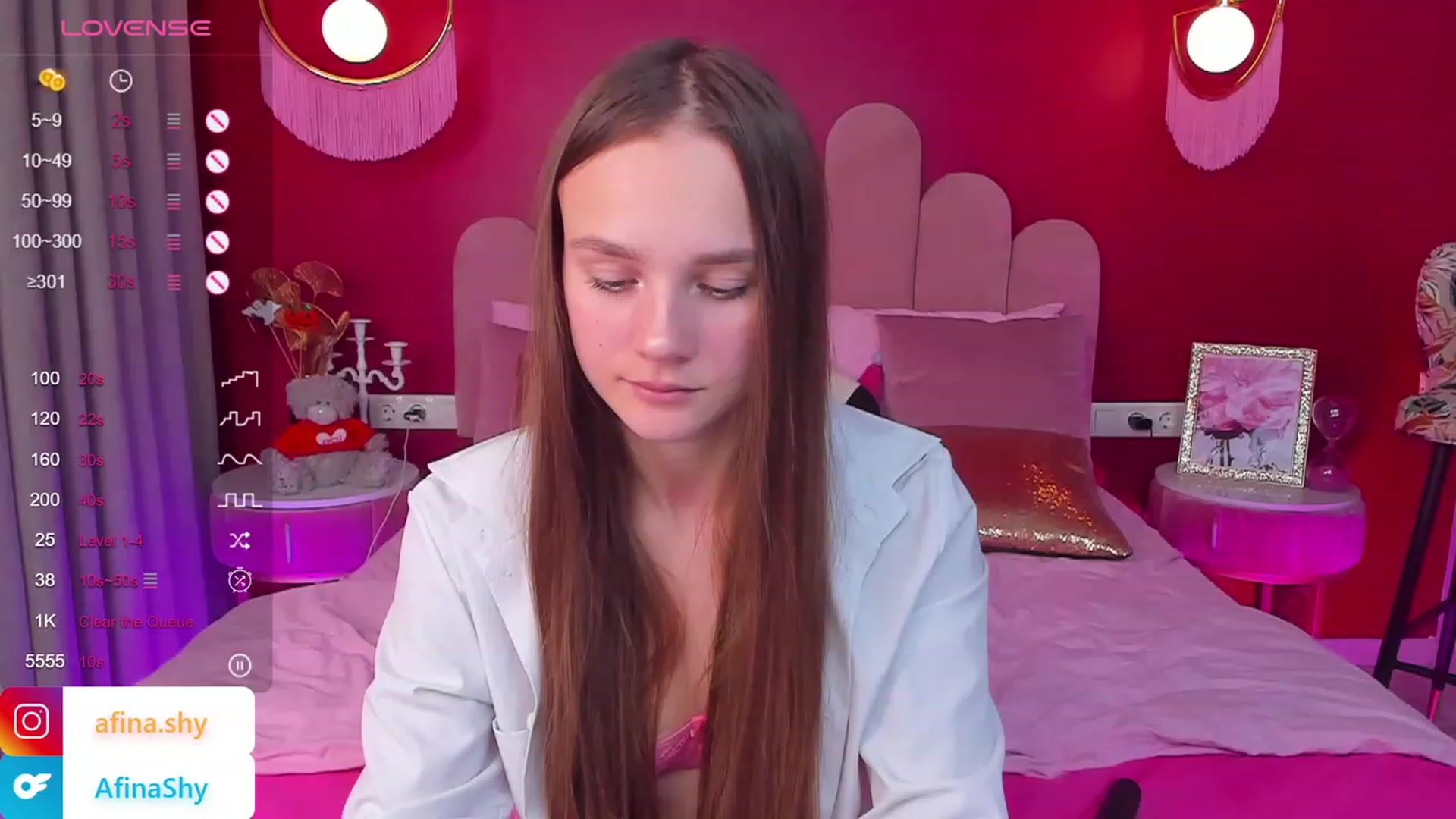 Gallery image thumbnail from AfinaShy's myfreecams stream on, 11/08/2023, 15:02 image 14 of 20