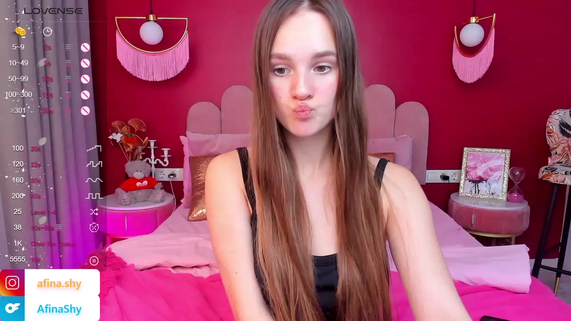 Gallery image thumbnail from AfinaShy's myfreecams stream on, 11/09/2023, 12:54 image 14 of 20