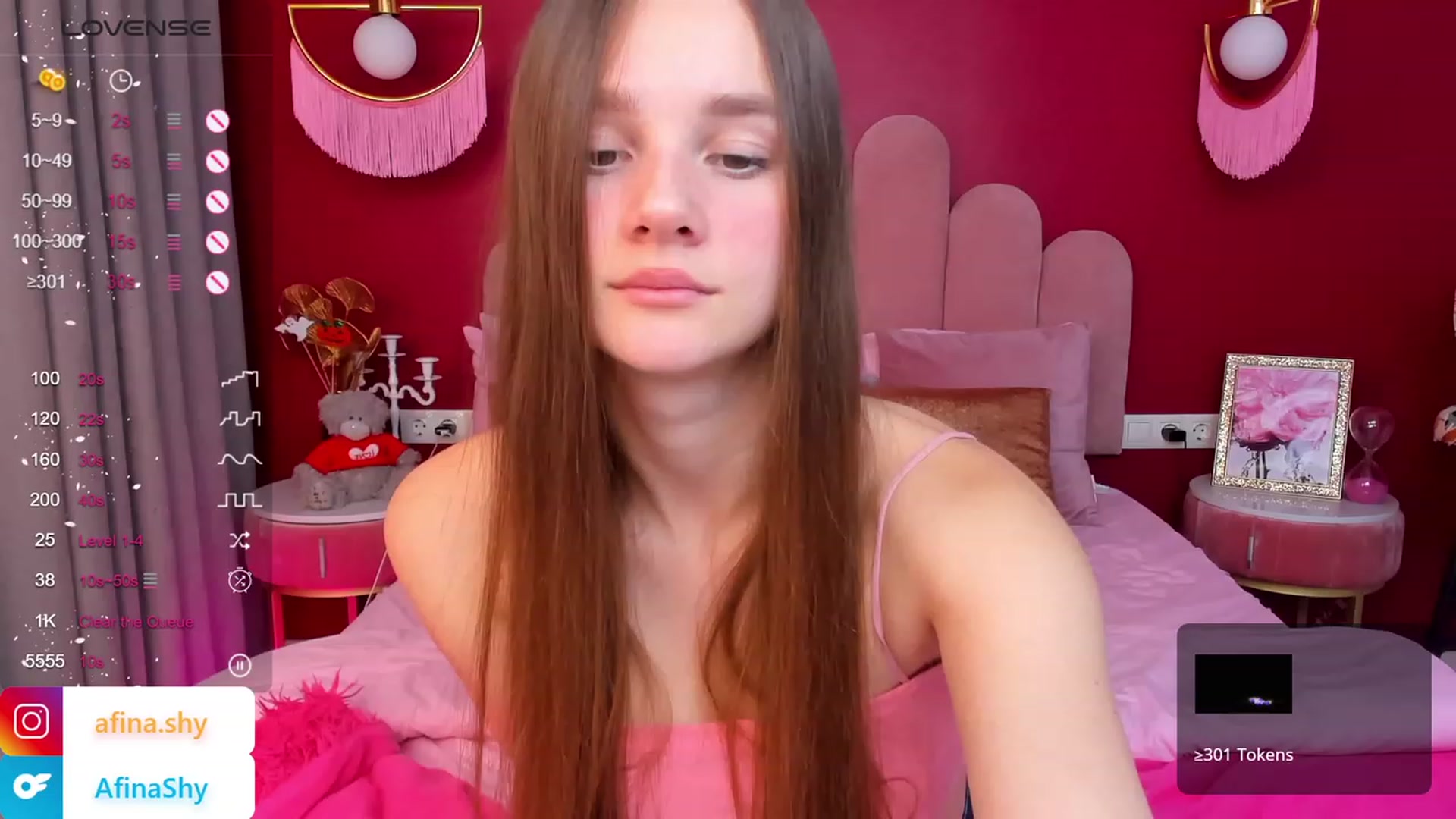 Gallery image thumbnail from AfinaShy's myfreecams stream on, 11/10/2023, 08:59 image 5 of 20