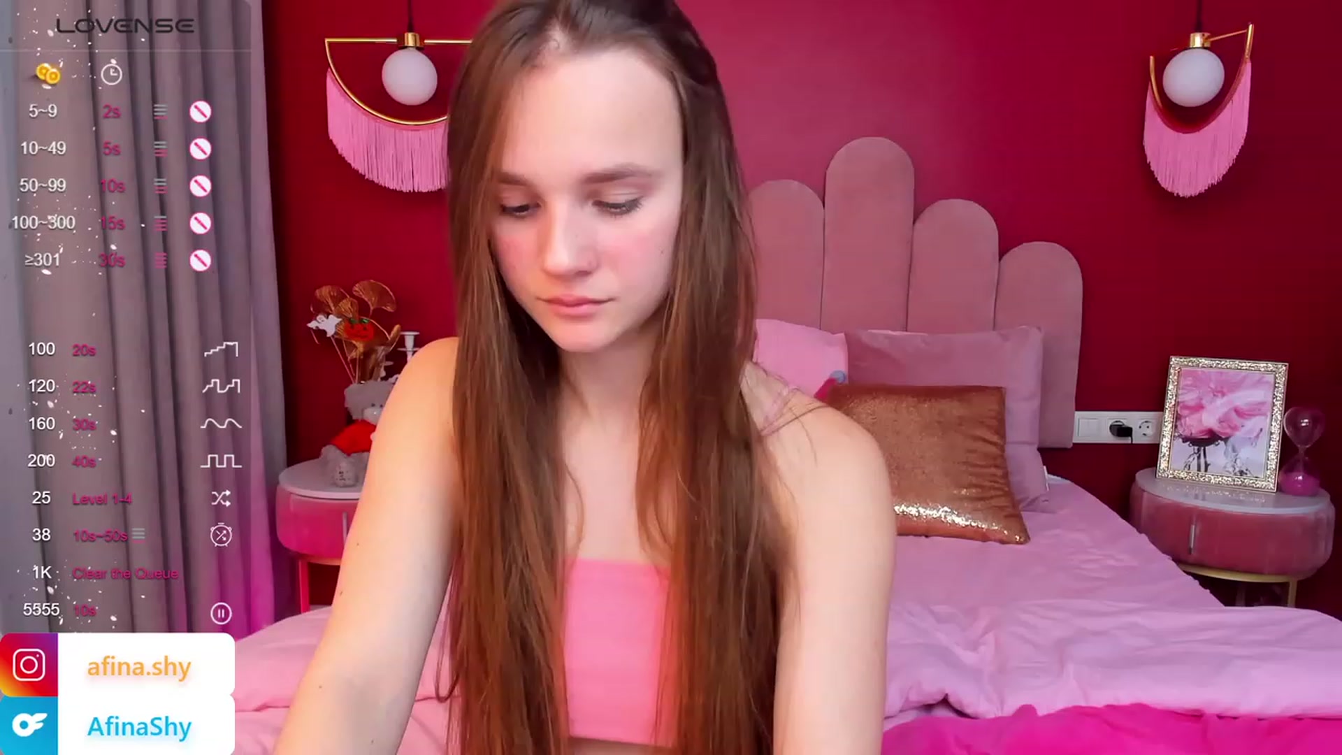 Gallery image thumbnail from AfinaShy's myfreecams stream on, 11/10/2023, 09:39 image 5 of 20