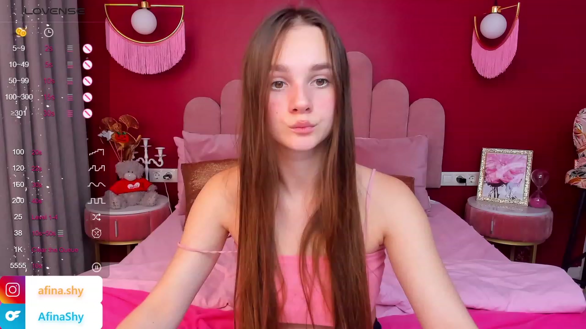 Gallery image thumbnail from AfinaShy's myfreecams stream on, 11/10/2023, 12:25 image 15 of 20