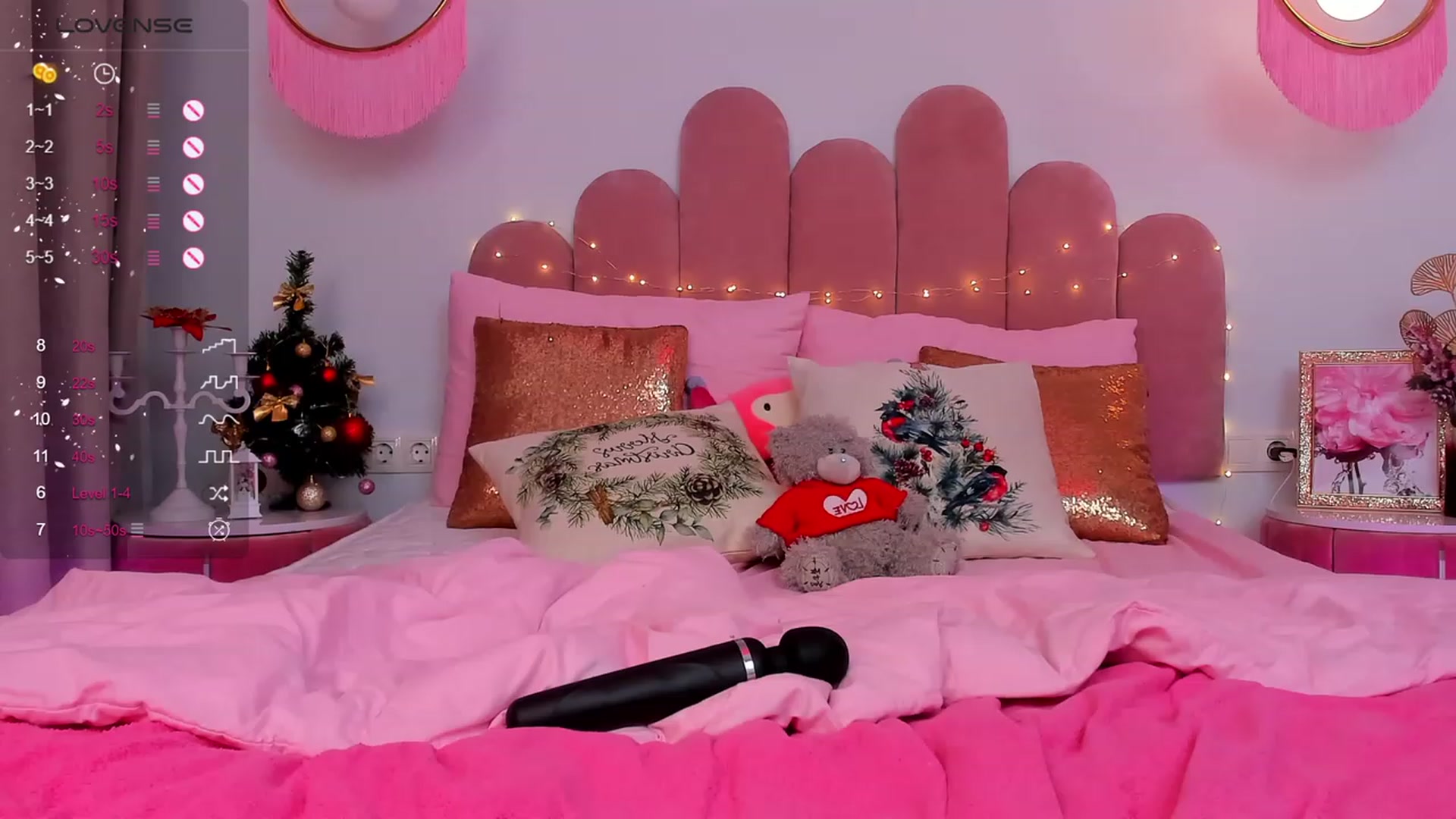 Gallery image thumbnail from AfinaShy's myfreecams stream on, 12/18/2023, 17:06 image 7 of 20