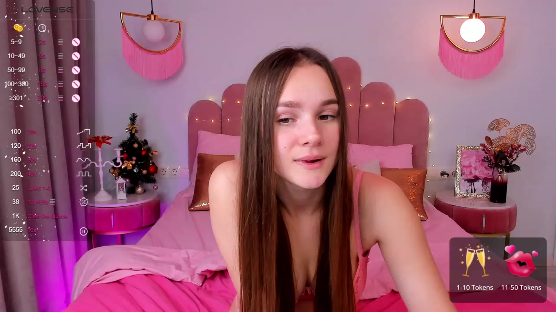 Gallery image thumbnail from AfinaShy's myfreecams stream on, 12/25/2023, 11:17 image 14 of 20