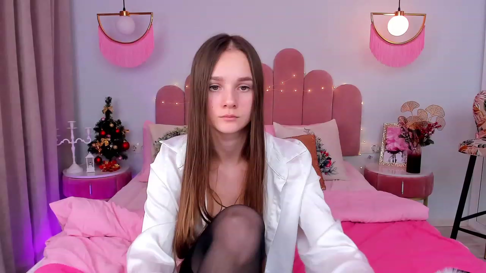 Gallery image thumbnail from AfinaShy's myfreecams stream on, 01/05/2024, 12:58 image 6 of 20