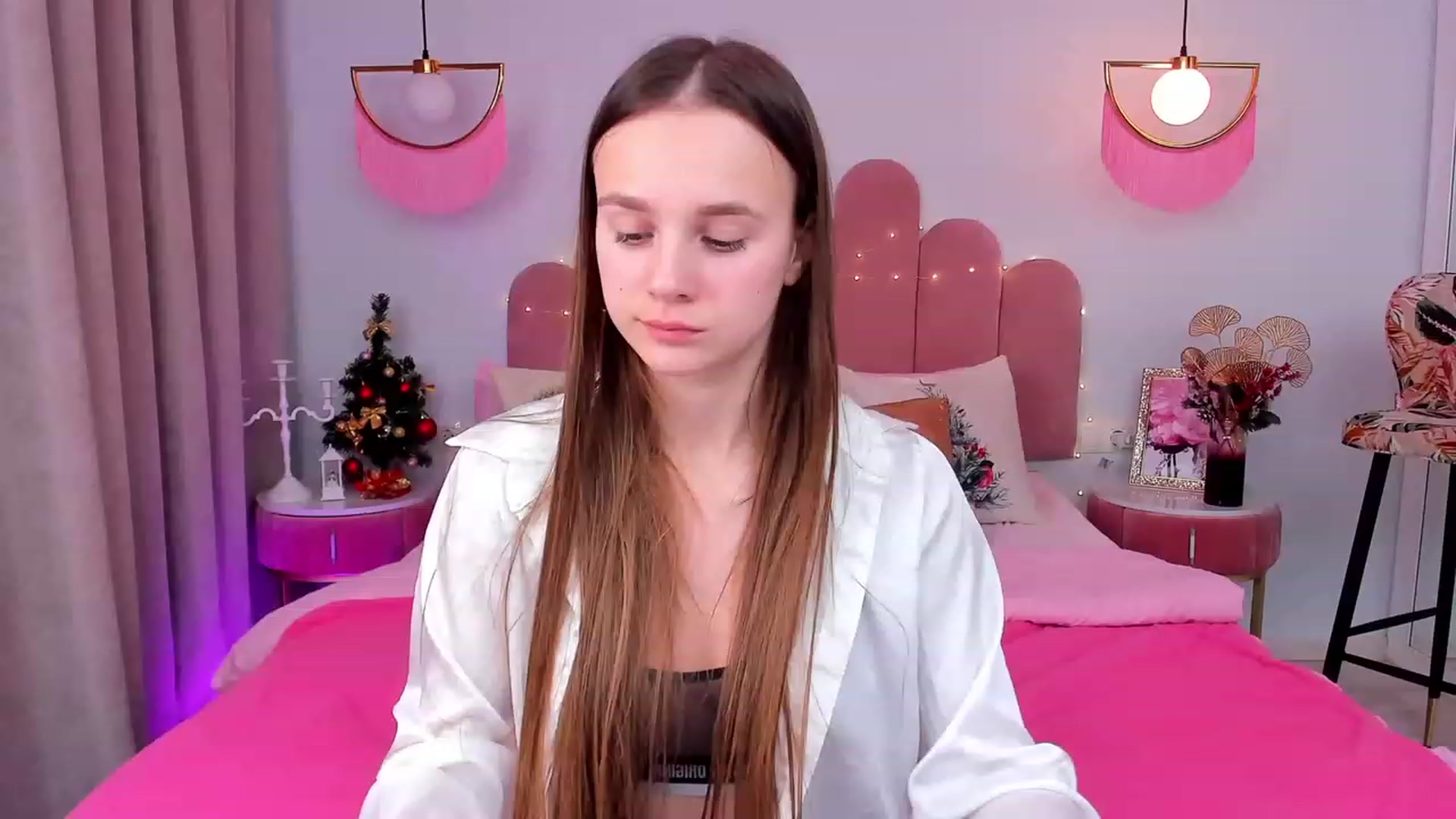 Gallery image thumbnail from AfinaShy's myfreecams stream on, 01/05/2024, 12:58 image 14 of 20