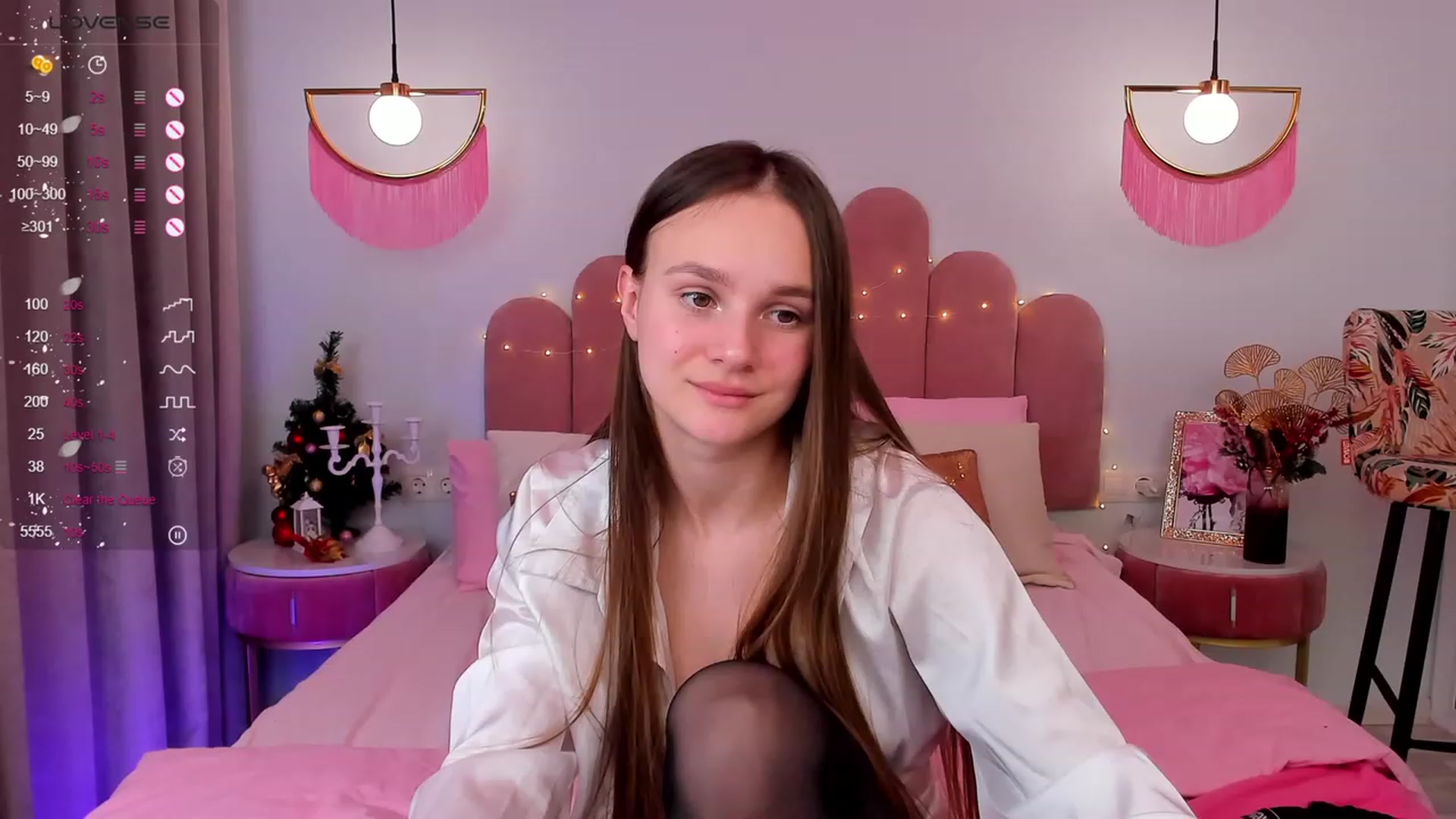 Gallery image thumbnail from AfinaShy's myfreecams stream on, 01/09/2024, 19:29 image 11 of 20