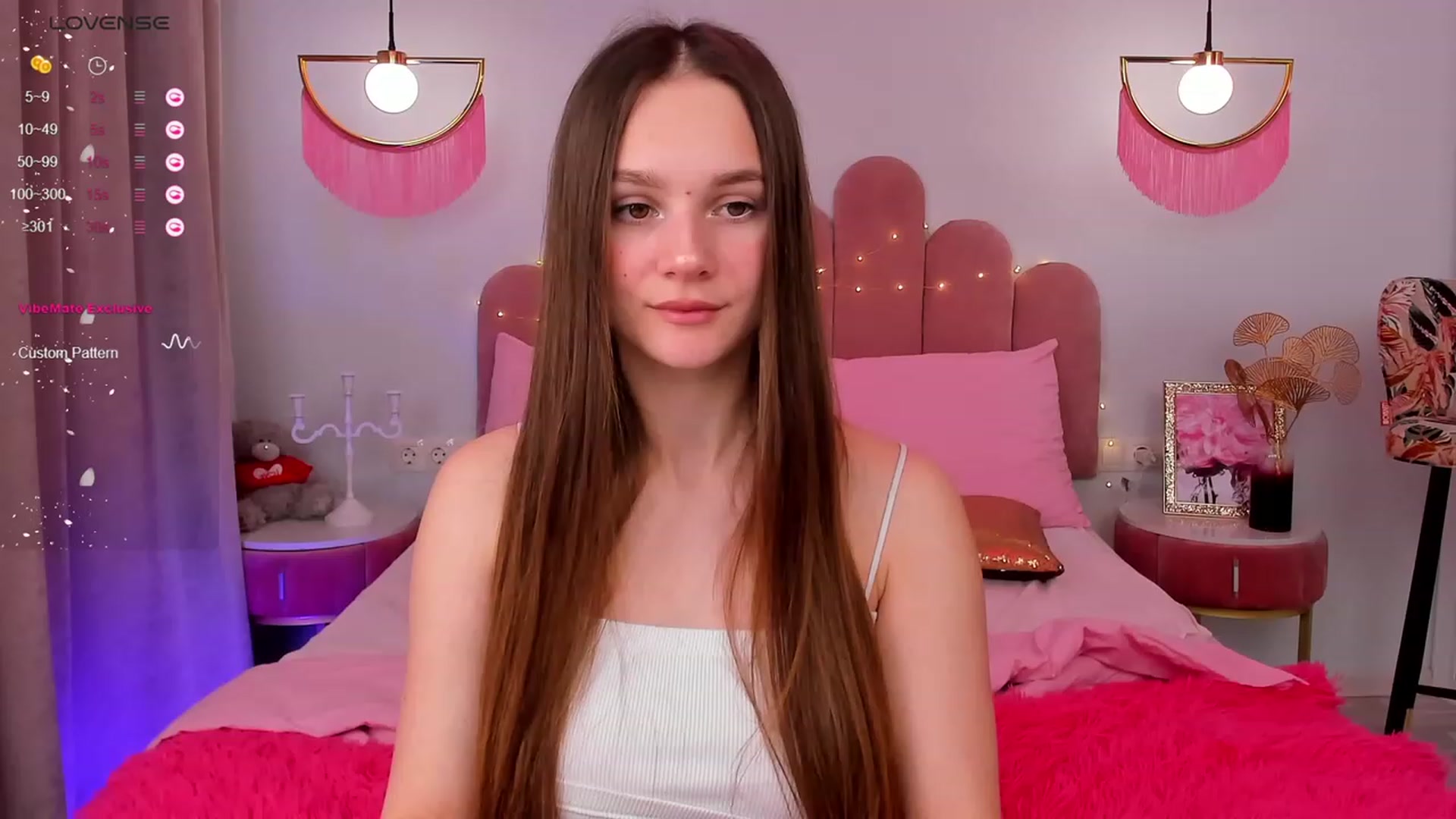 Gallery image thumbnail from AfinaShy's myfreecams stream on, 01/25/2024, 08:01 image 11 of 20