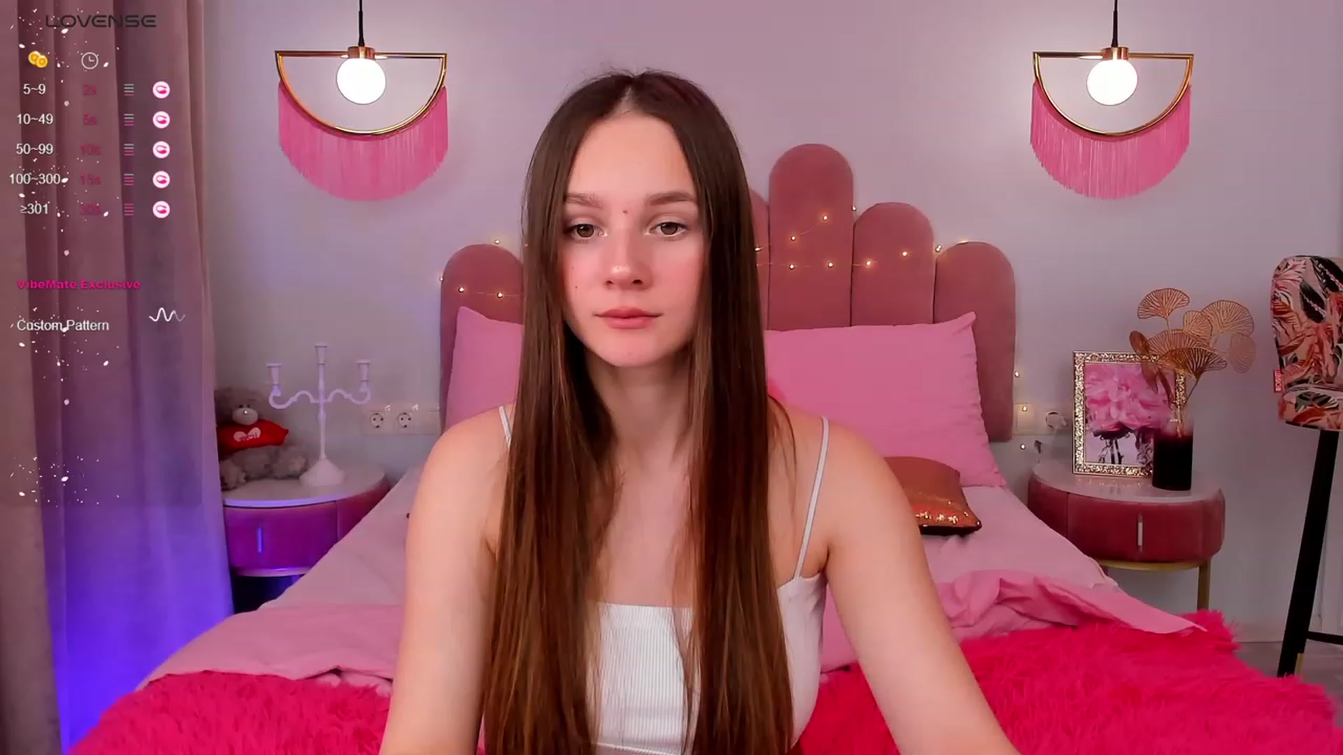 Gallery image thumbnail from AfinaShy's myfreecams stream on, 01/25/2024, 08:01 image 18 of 20
