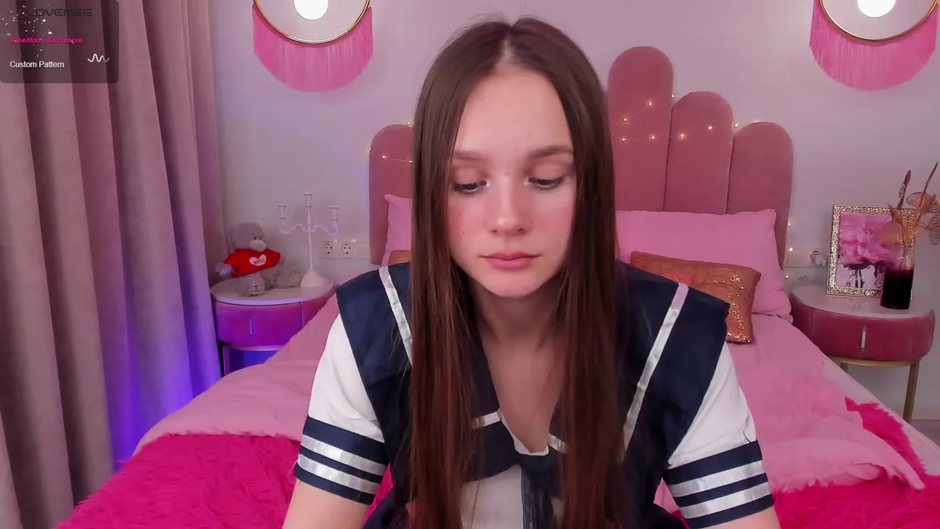 Gallery image thumbnail from AfinaShy's myfreecams stream on, 02/06/2024, 19:11 image 17 of 20