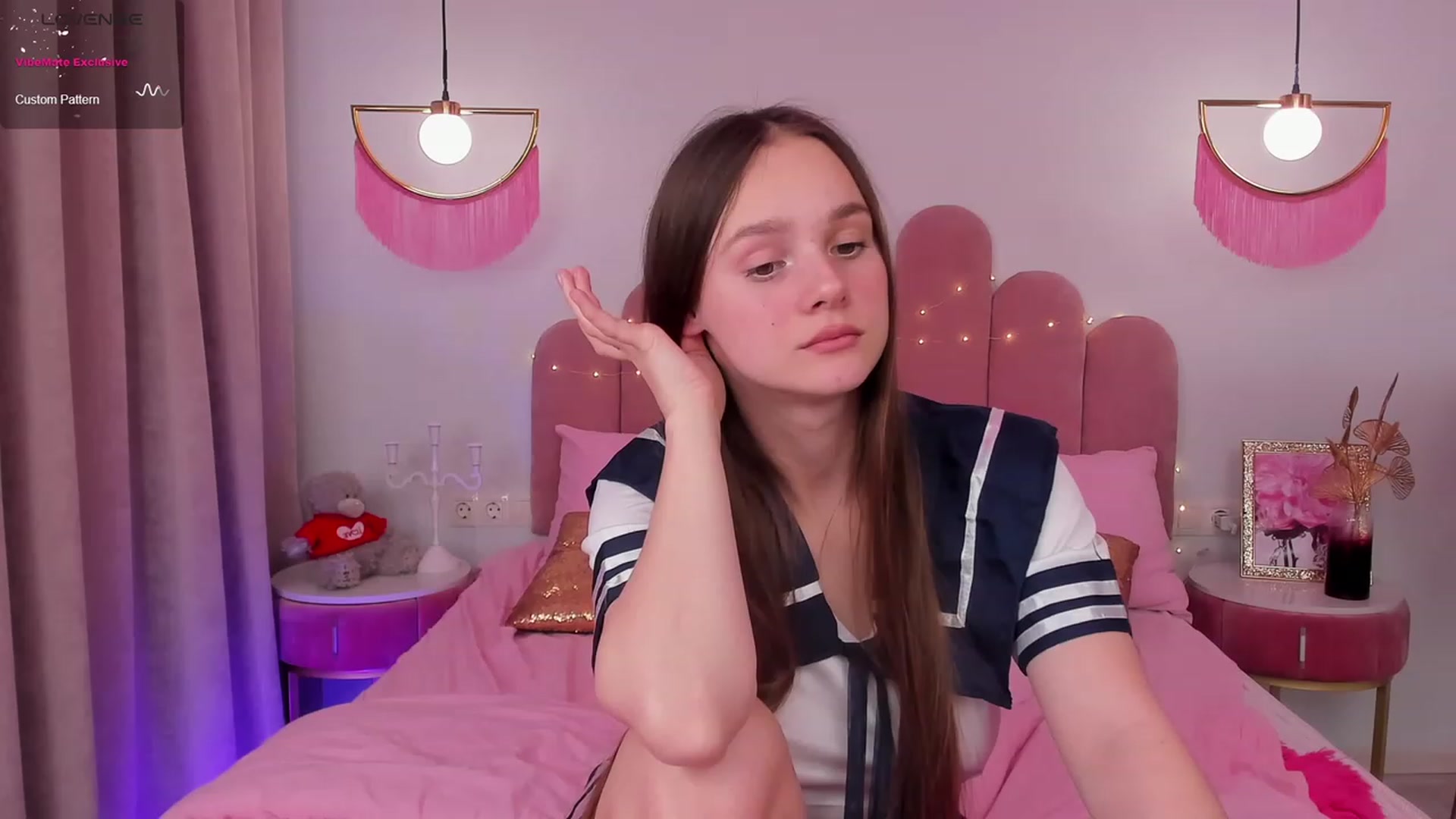 Gallery image thumbnail from AfinaShy's myfreecams stream on, 02/06/2024, 19:11 image 10 of 20