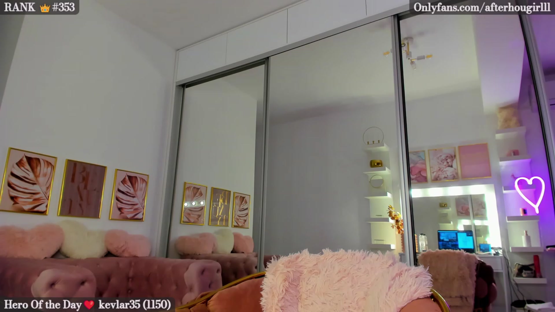 Gallery image thumbnail from Afterhourgirl's myfreecams stream on, 02/06/2023, 21:44 image 12 of 20