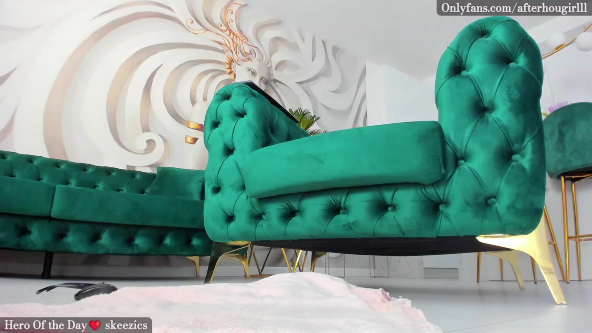 Gallery image thumbnail from Afterhourgirl's myfreecams stream on, 03/08/2023, 20:46 image 12 of 20