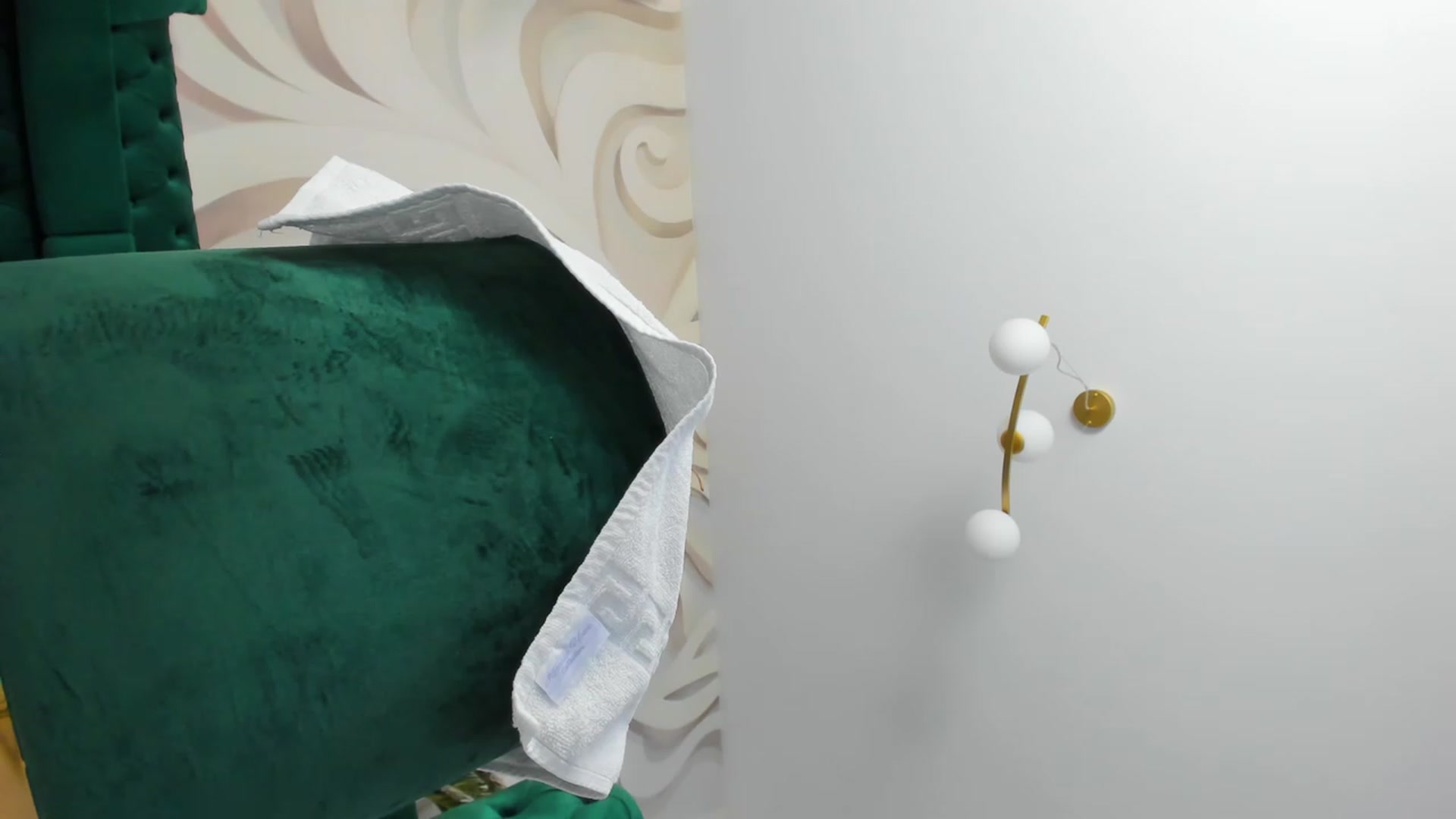 Gallery image thumbnail from Afterhourgirl's myfreecams stream on, 03/08/2023, 23:17 image 16 of 20