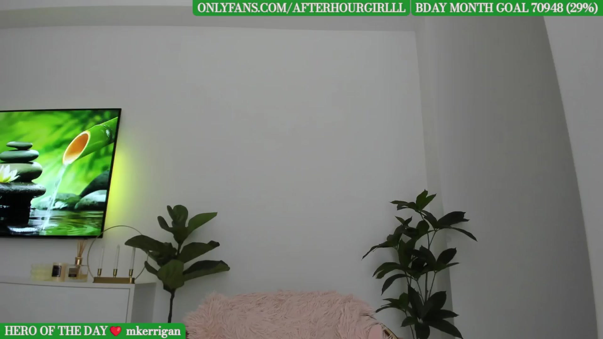 Gallery image thumbnail from Afterhourgirl's myfreecams stream on, 05/17/2024, 22:06 image 17 of 20