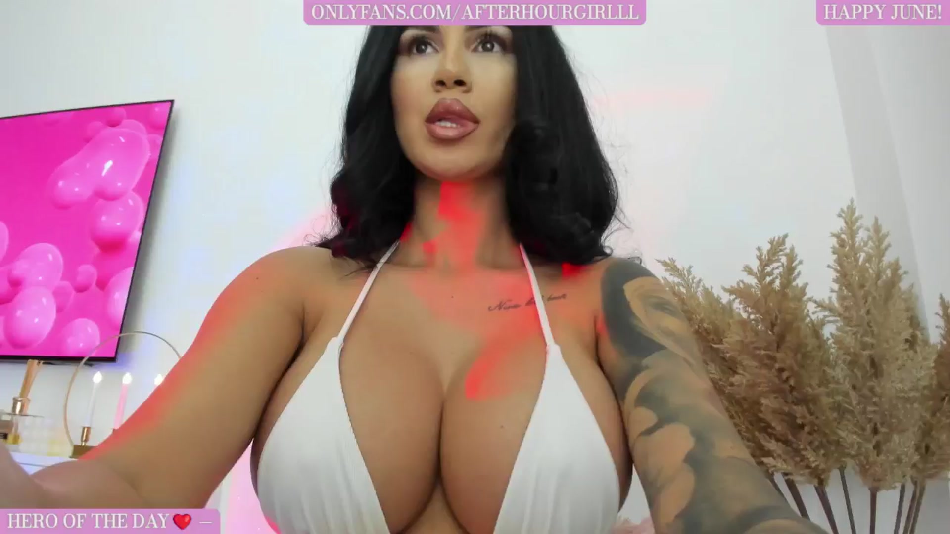Gallery image thumbnail from Afterhourgirl's myfreecams stream on, 06/01/2024, 21:51 image 1 of 20