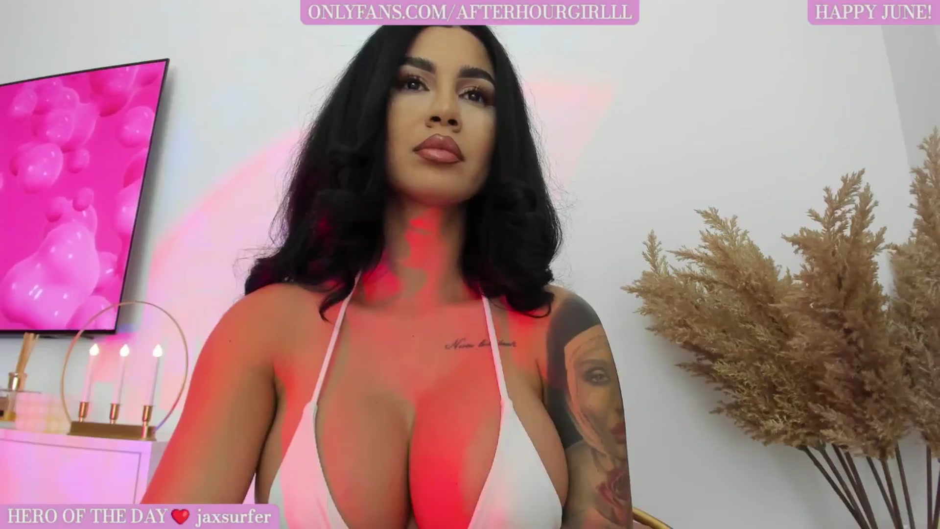 Gallery image thumbnail from Afterhourgirl's myfreecams stream on, 06/01/2024, 21:51 image 14 of 20