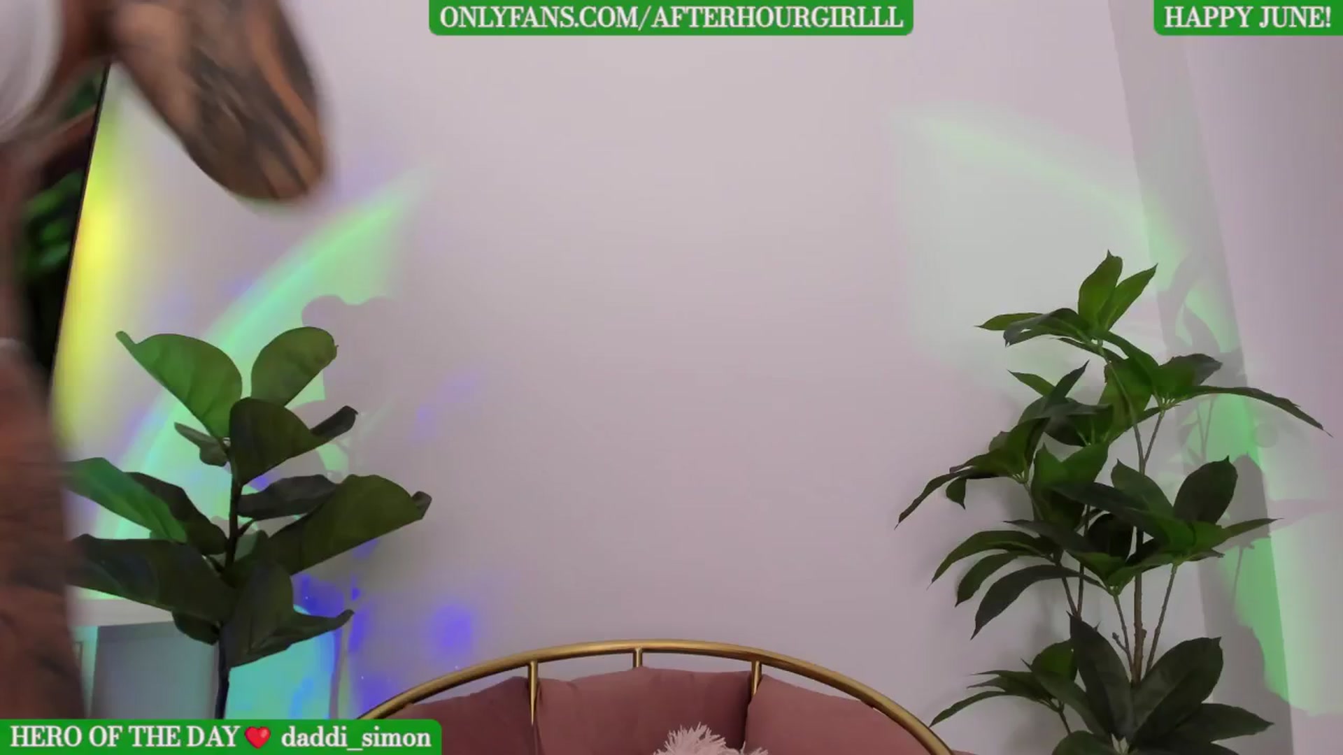 Gallery image thumbnail from Afterhourgirl's myfreecams stream on, 06/13/2024, 22:41 image 1 of 20