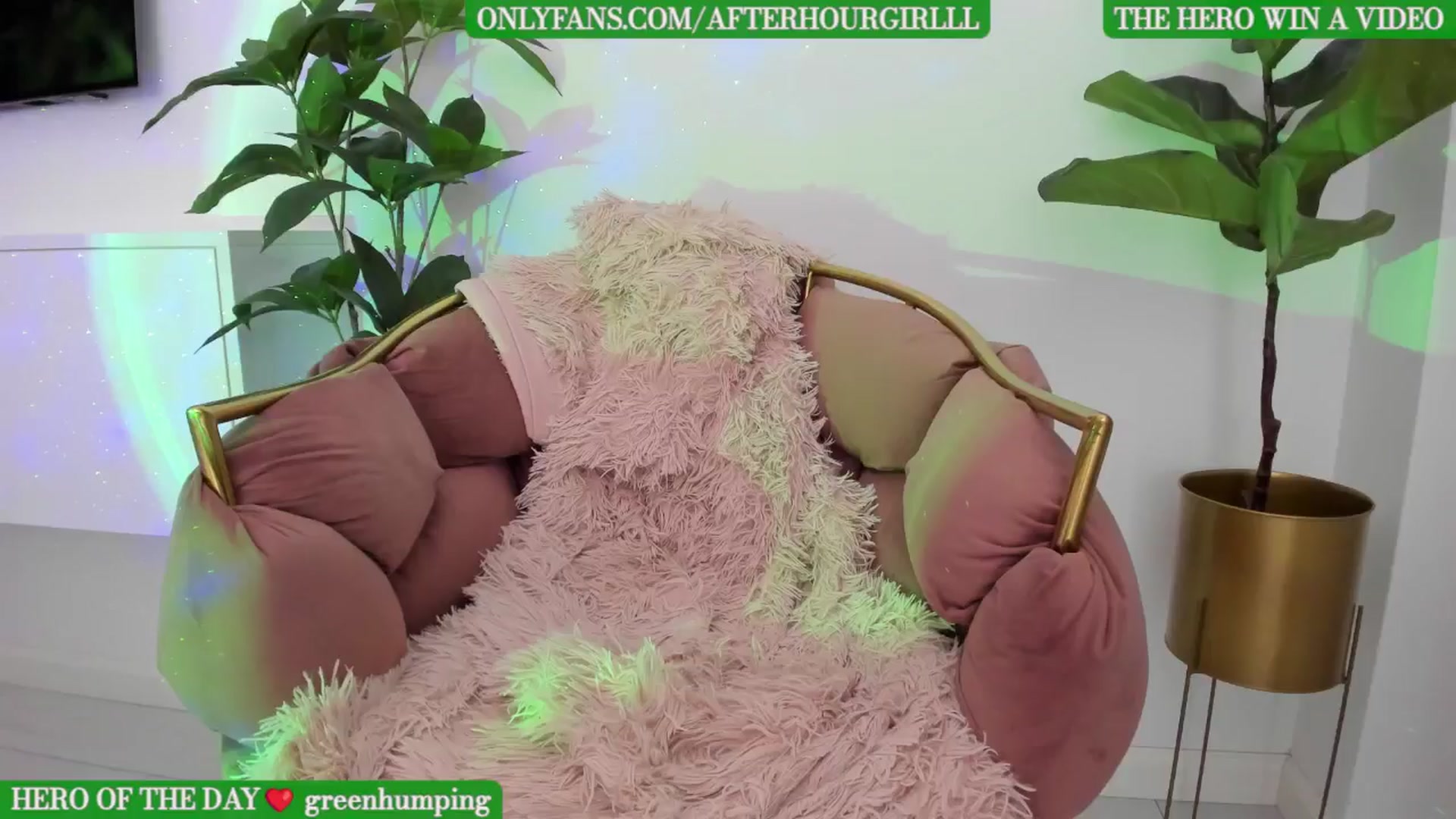 Gallery image thumbnail from Afterhourgirl's myfreecams stream on, 06/26/2024, 23:11 image 12 of 20