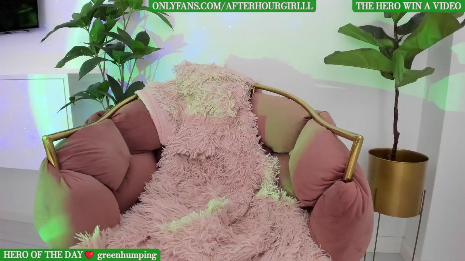 Gallery image thumbnail from Afterhourgirl's myfreecams stream on, 06/26/2024, 23:11 image 9 of 20