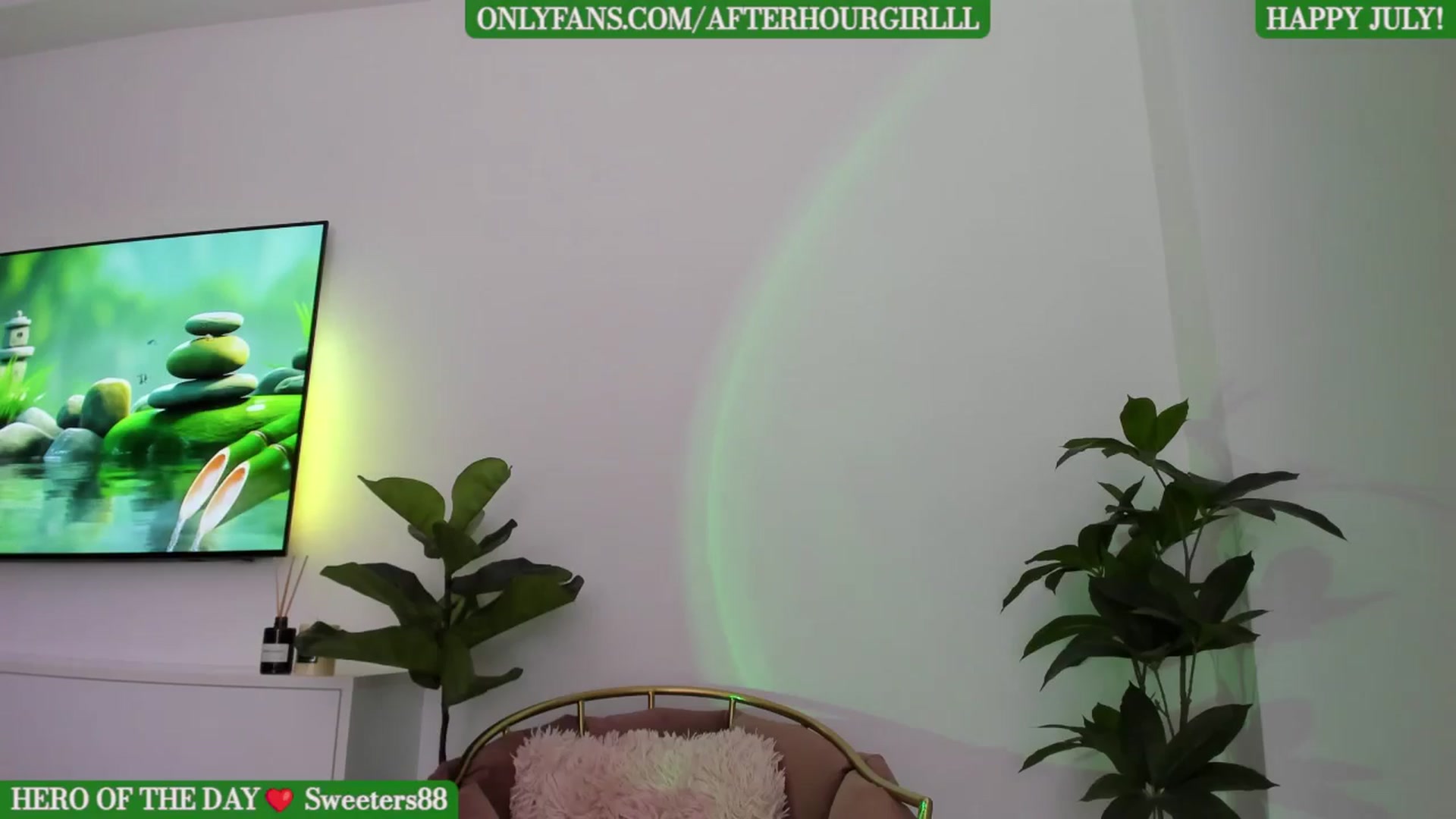 Gallery image thumbnail from Afterhourgirl's myfreecams stream on, 07/19/2024, 23:16 image 15 of 20