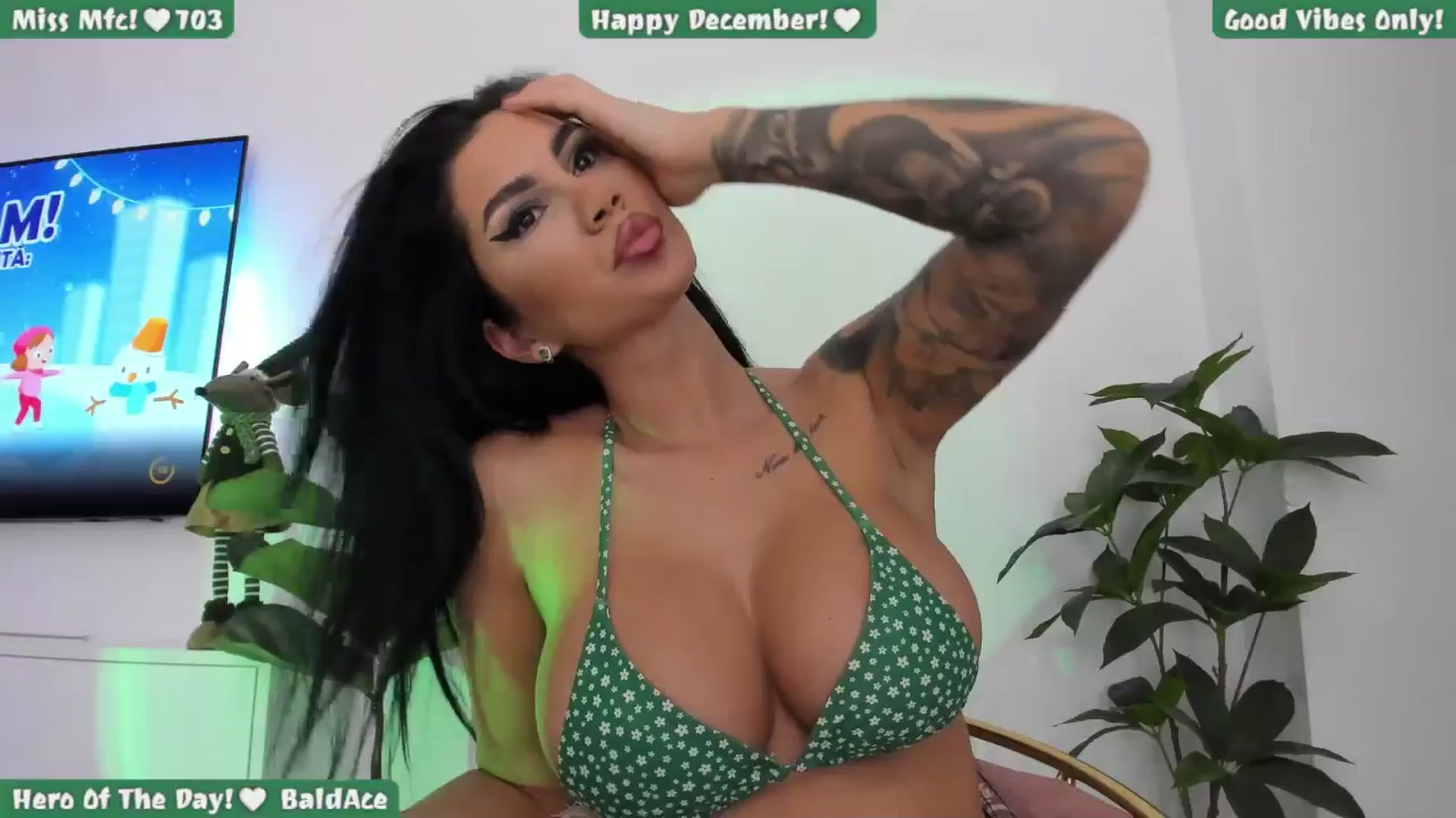 Gallery image thumbnail from Afterhourgirl's myfreecams stream on, 12/29/2024, 19:28 image 19 of 20
